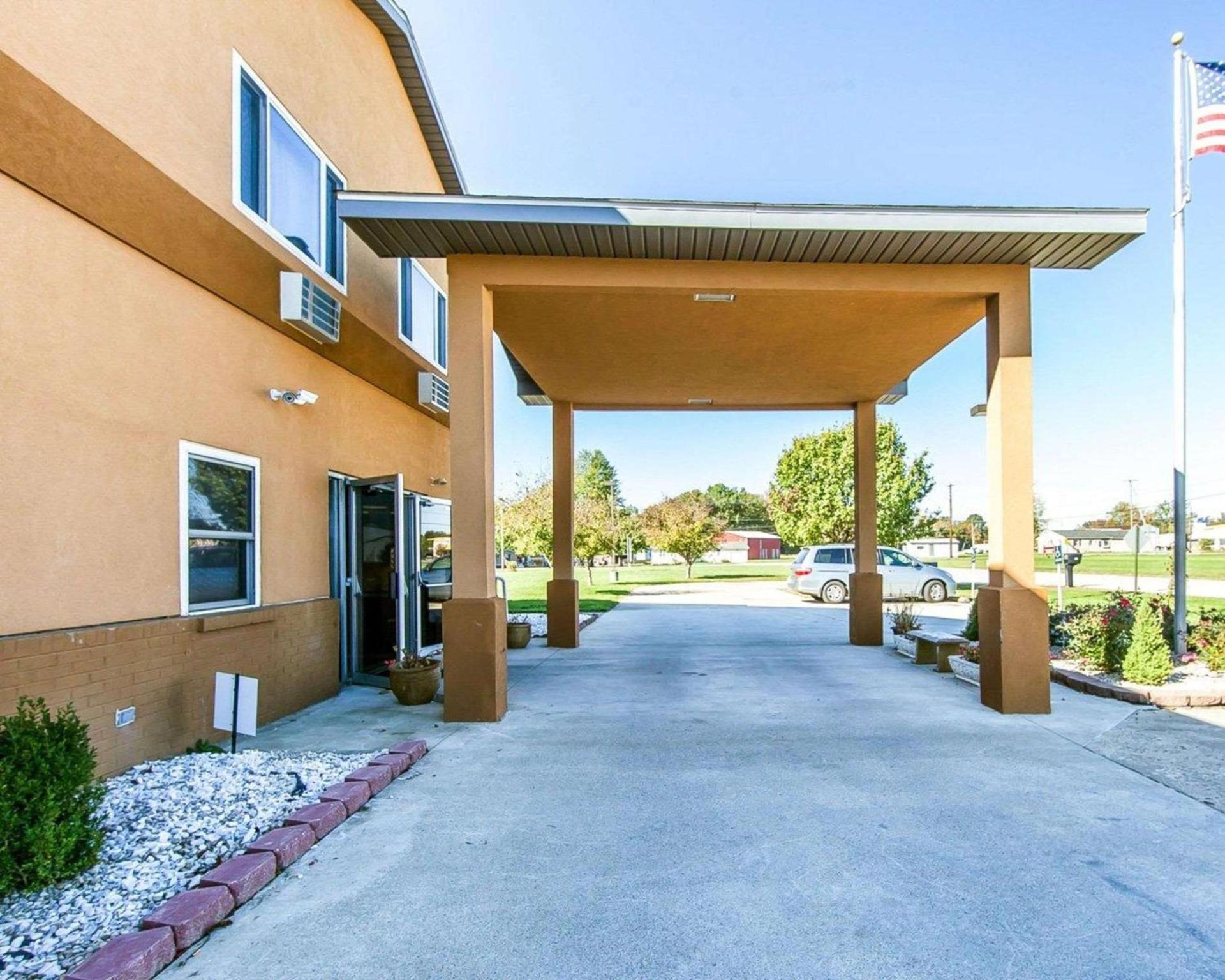 Quality Inn Seaman photo 23