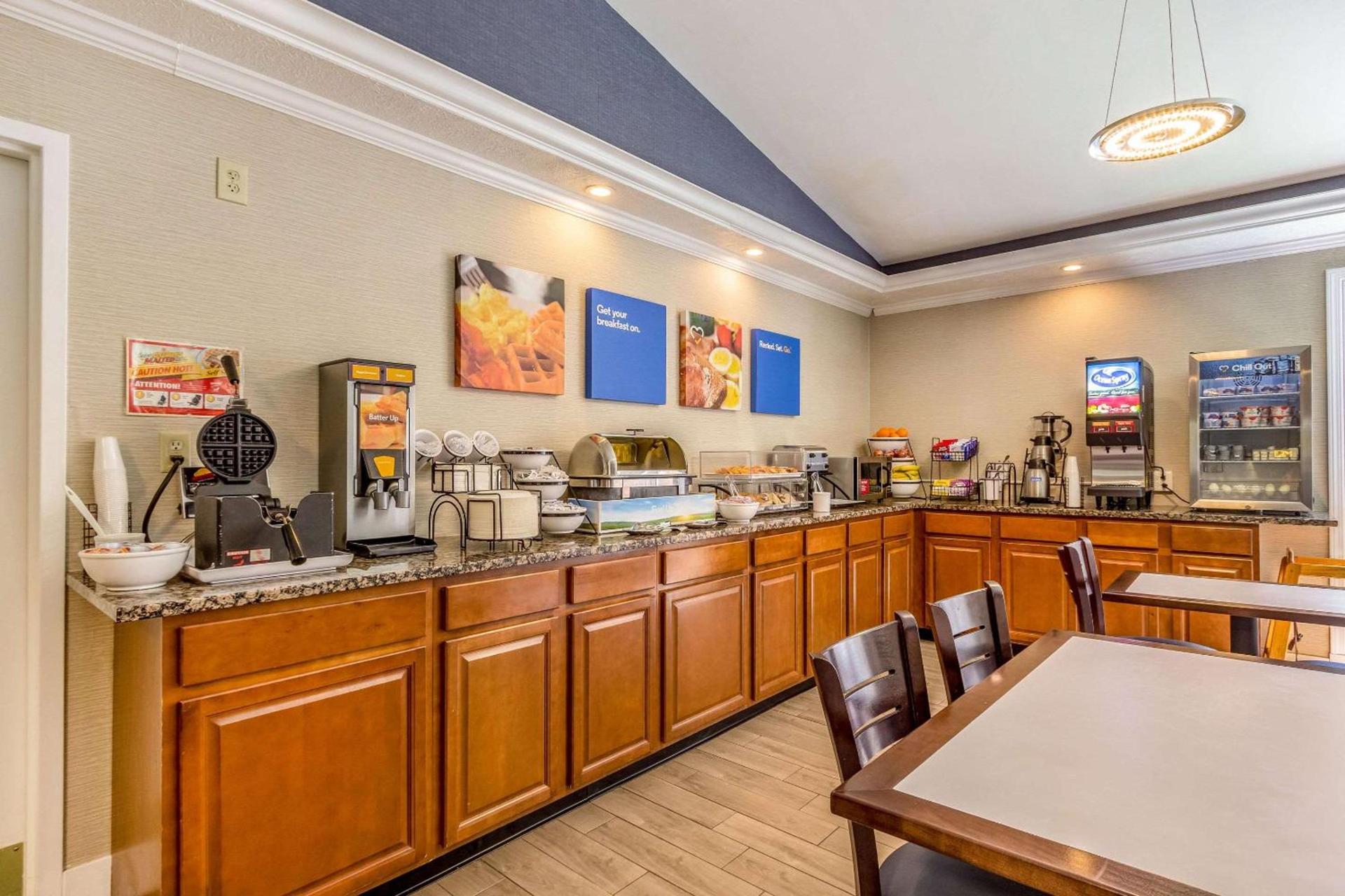 Comfort Inn Independence - Cleveland photo 13