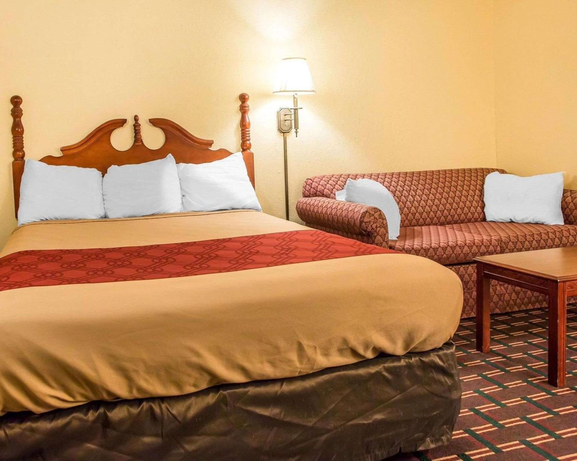 Howard Johnson by Wyndham Montpelier photo 8