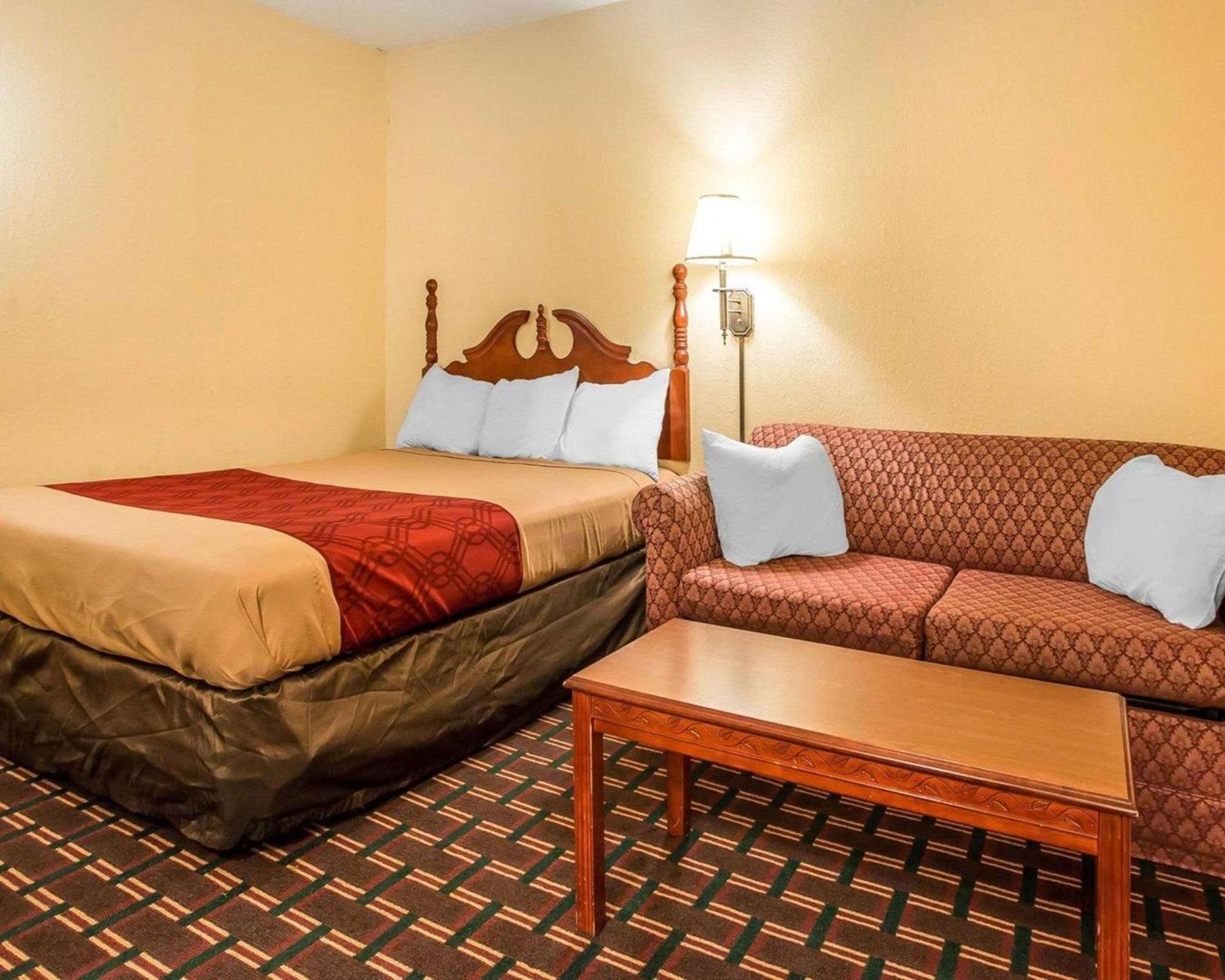 Howard Johnson by Wyndham Montpelier photo 24
