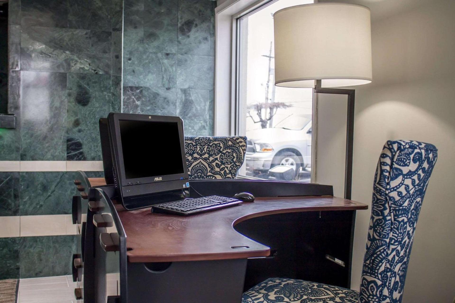 Comfort Inn Sandusky photo 9