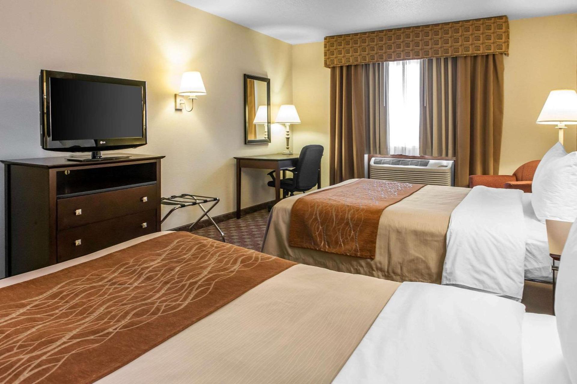 Quality Inn Defiance photo 5