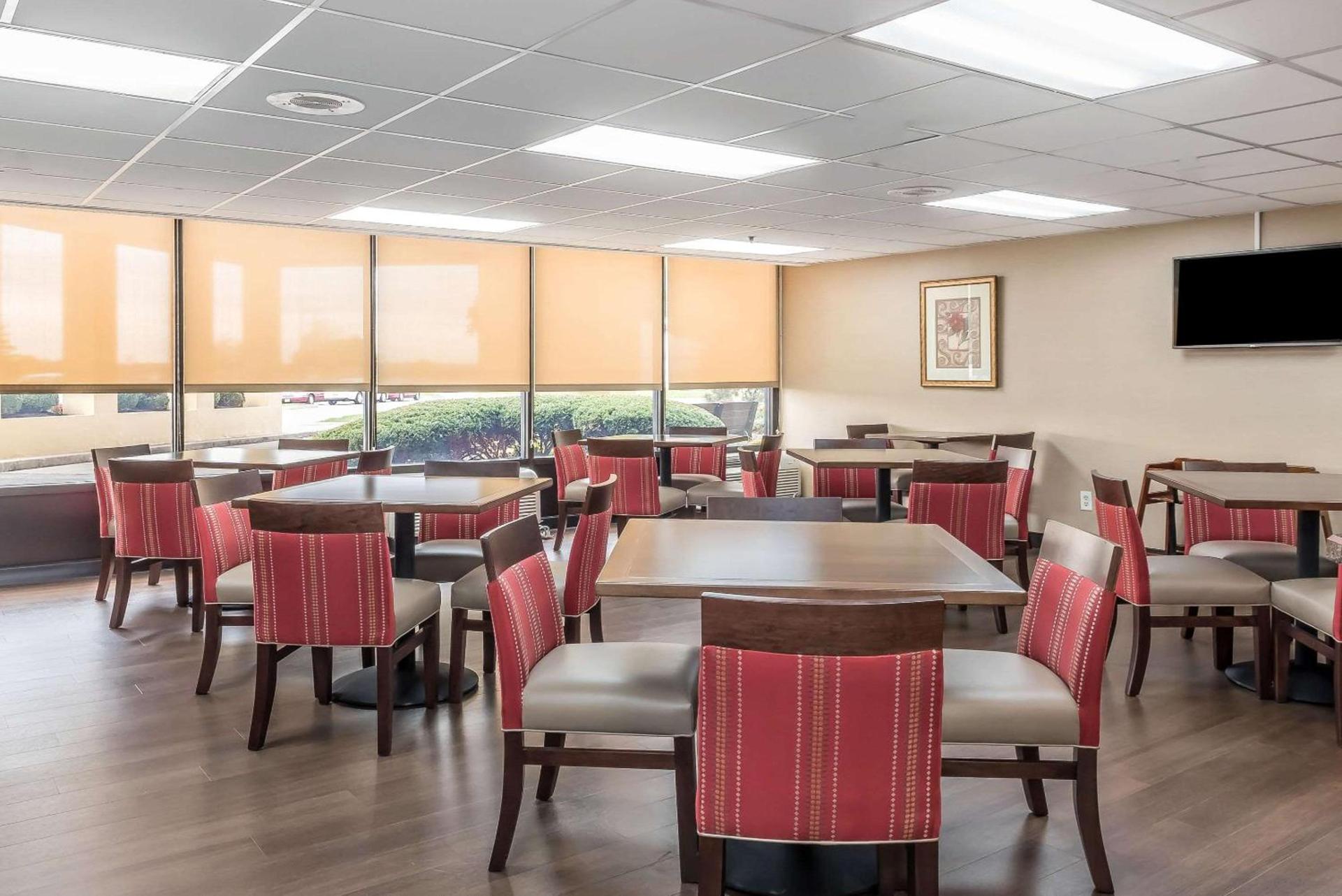 Comfort Inn & Suites Piqua-Near Troy-I75 photo 38