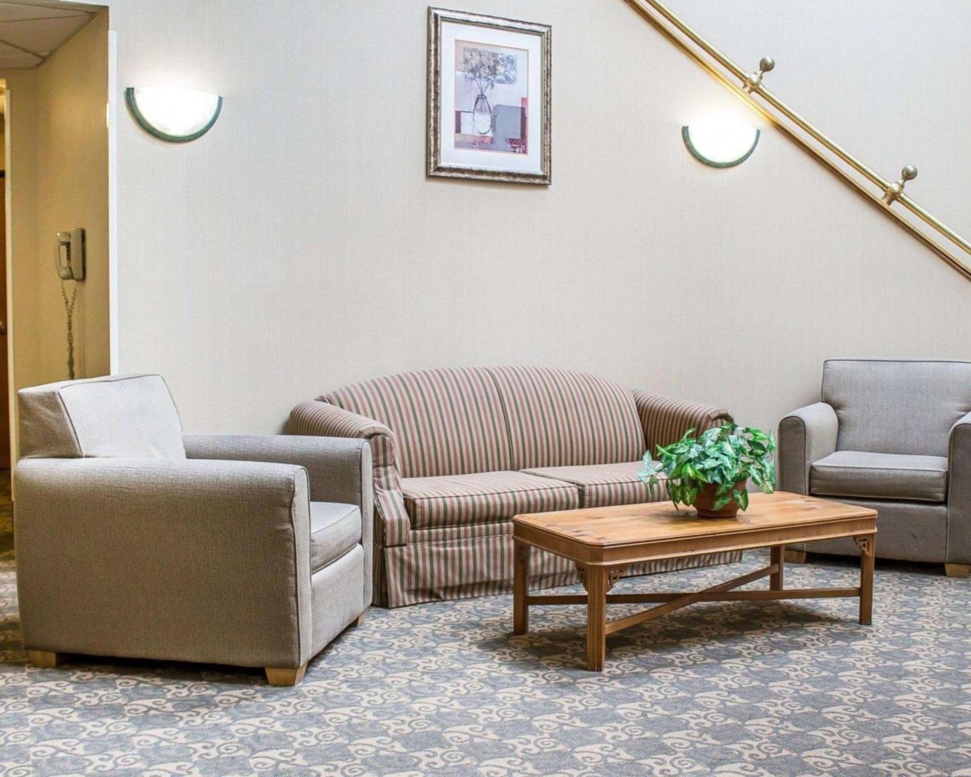 Quality Inn Elyria photo 3