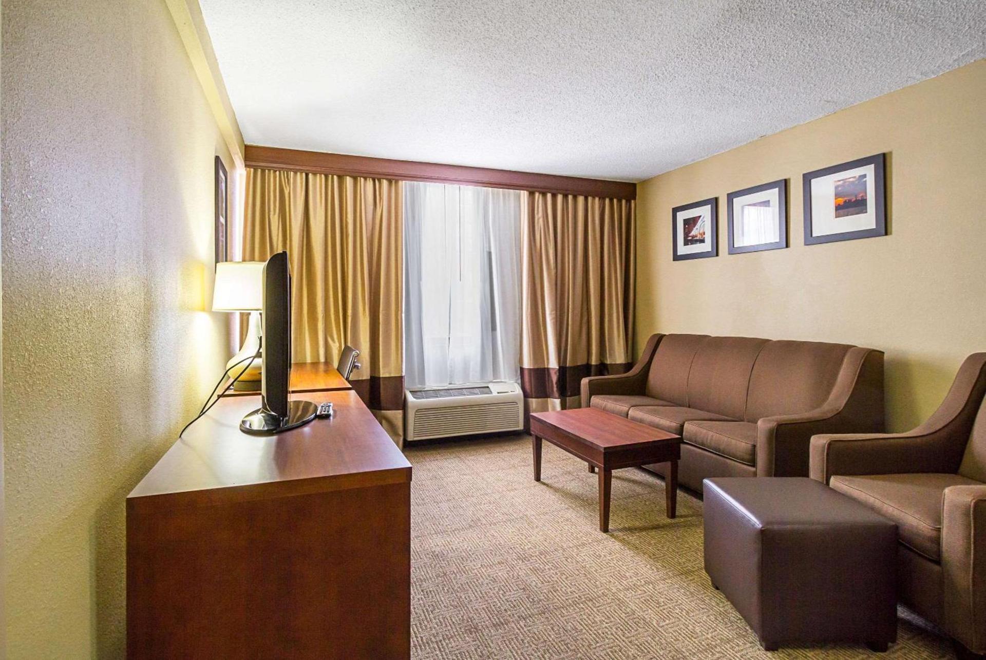 Comfort Inn Cleveland Downtown photo 17