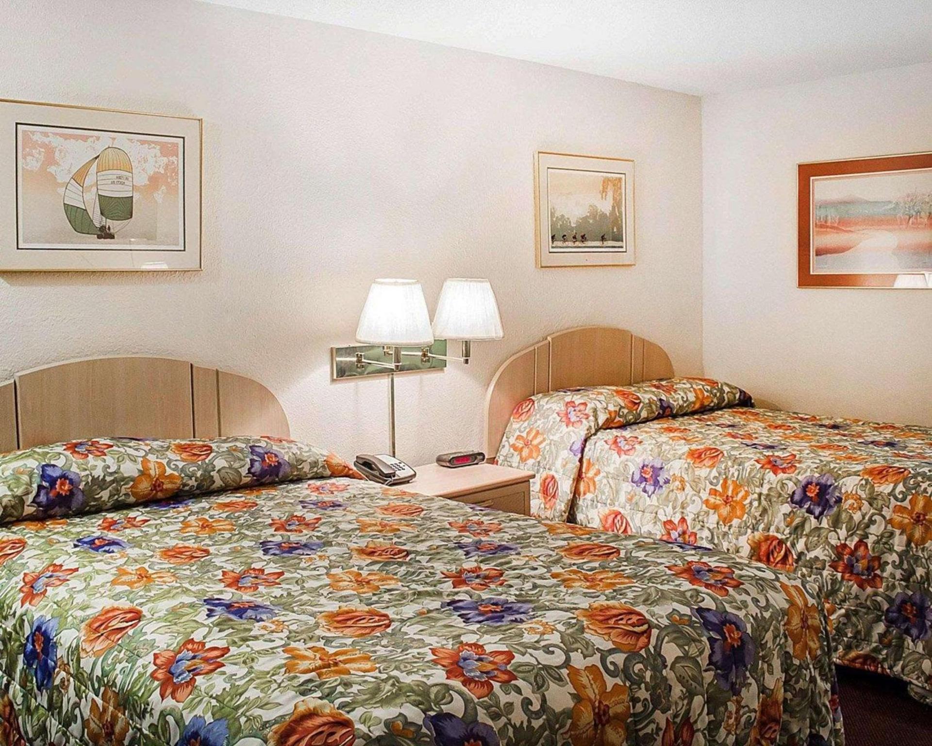 Rodeway Inn Findlay University Area photo 21