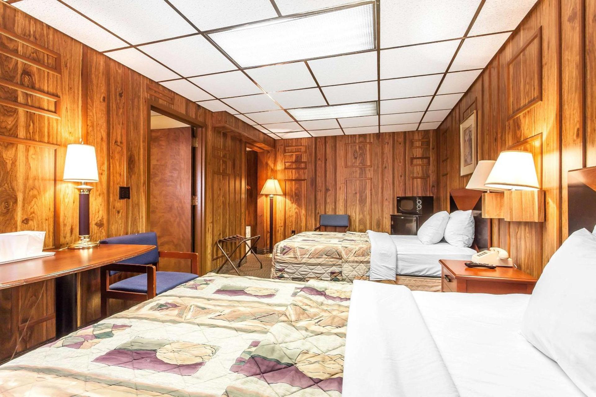 Rodeway Inn Sandusky North photo 29