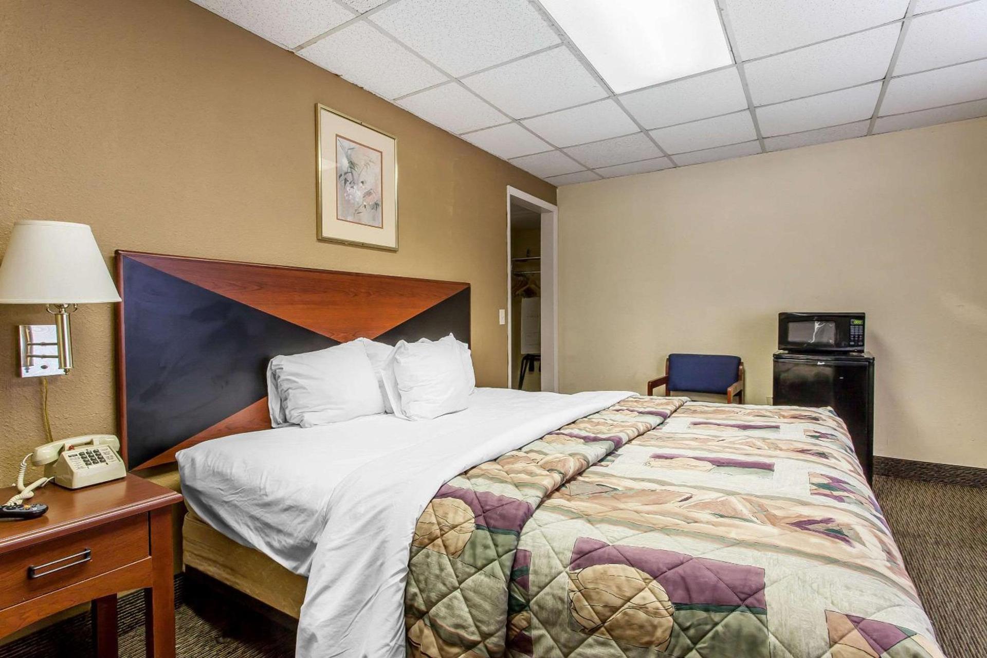 Rodeway Inn Sandusky North photo 21