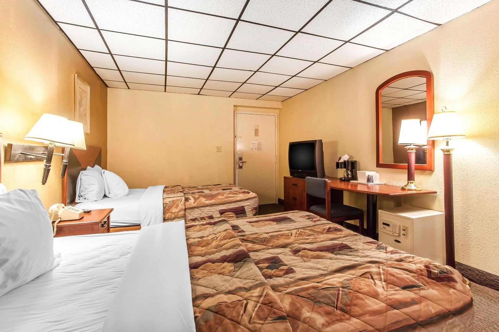 Rodeway Inn Sandusky North photo 20