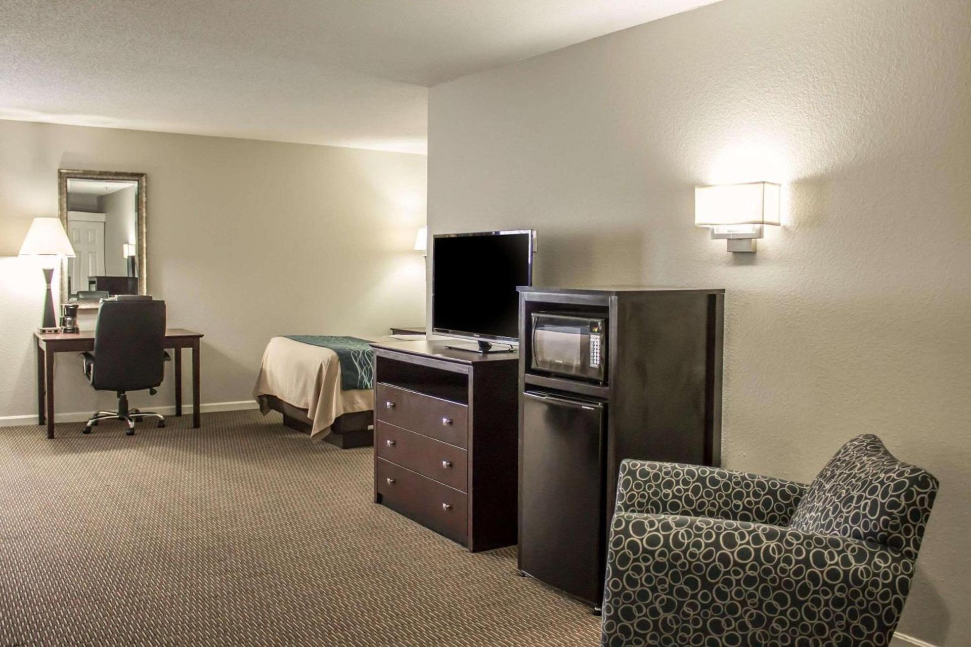 Comfort Inn Sandusky photo 26