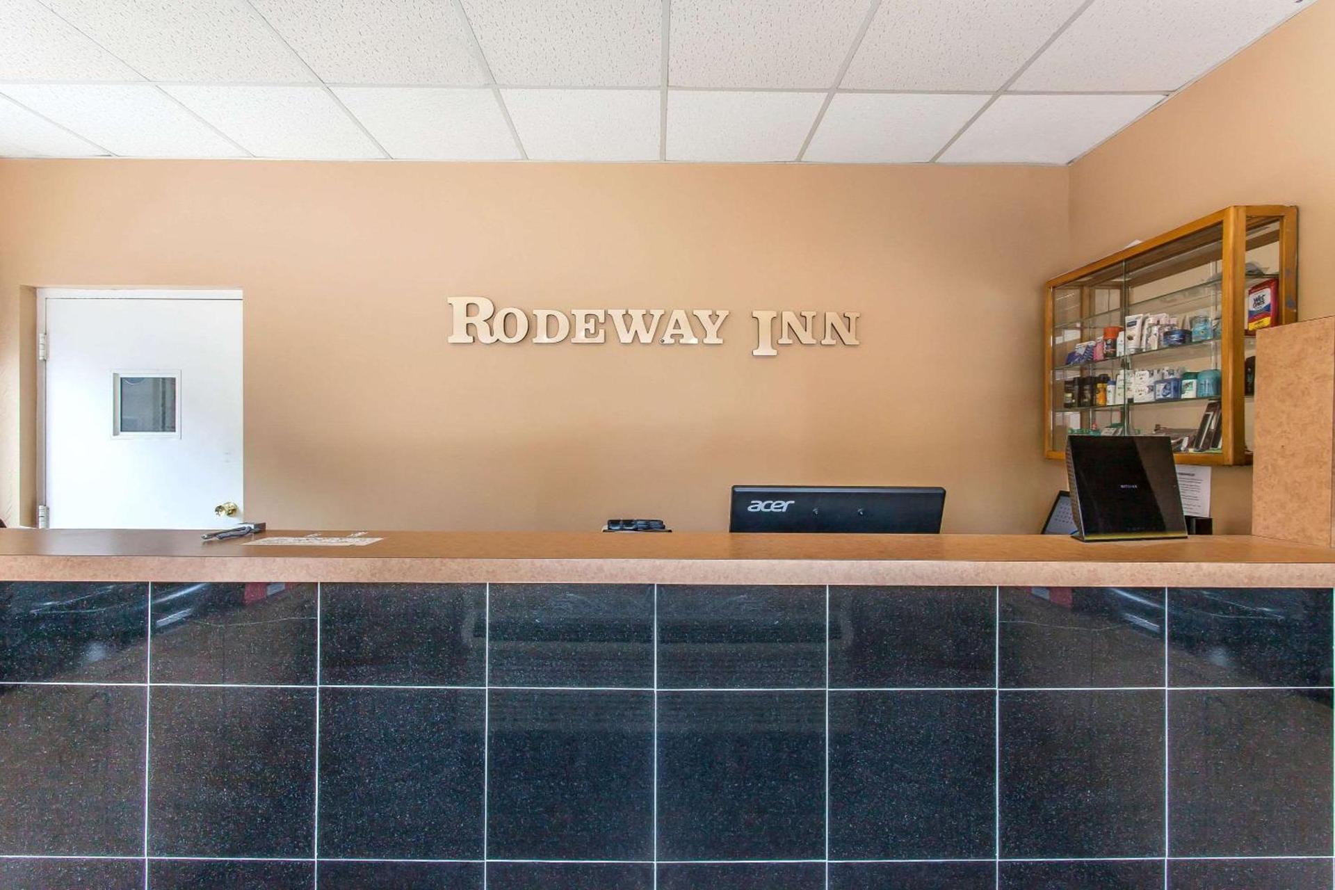 Rodeway Inn Sandusky North photo 2