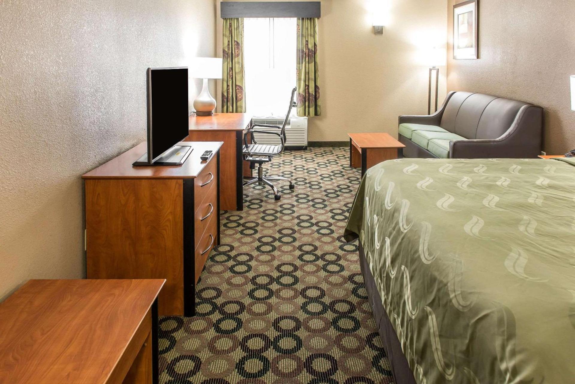 Quality Inn & Suites Columbus West - Hilliard photo 28