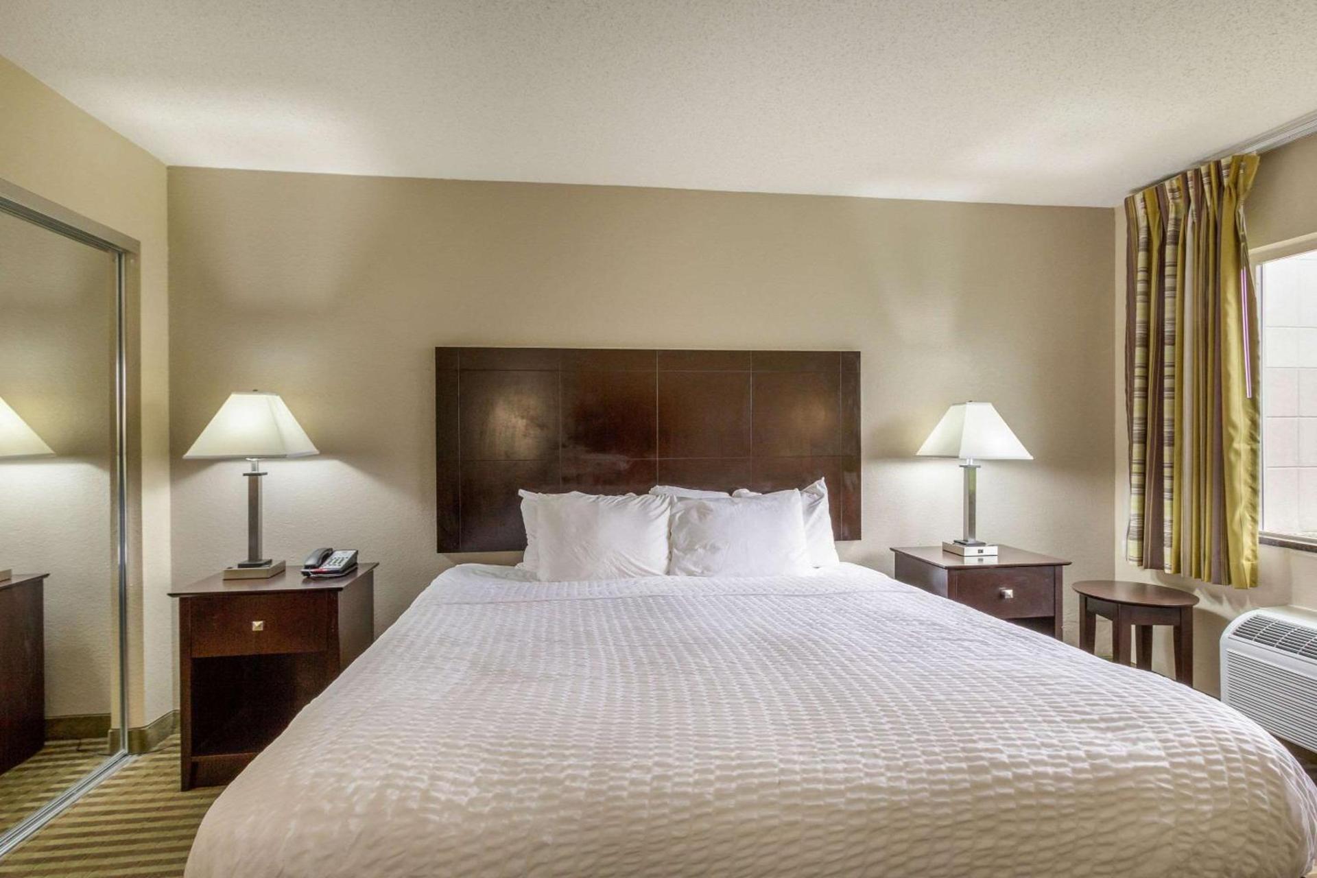 Spark By Hilton Cleveland Beachwood photo 17