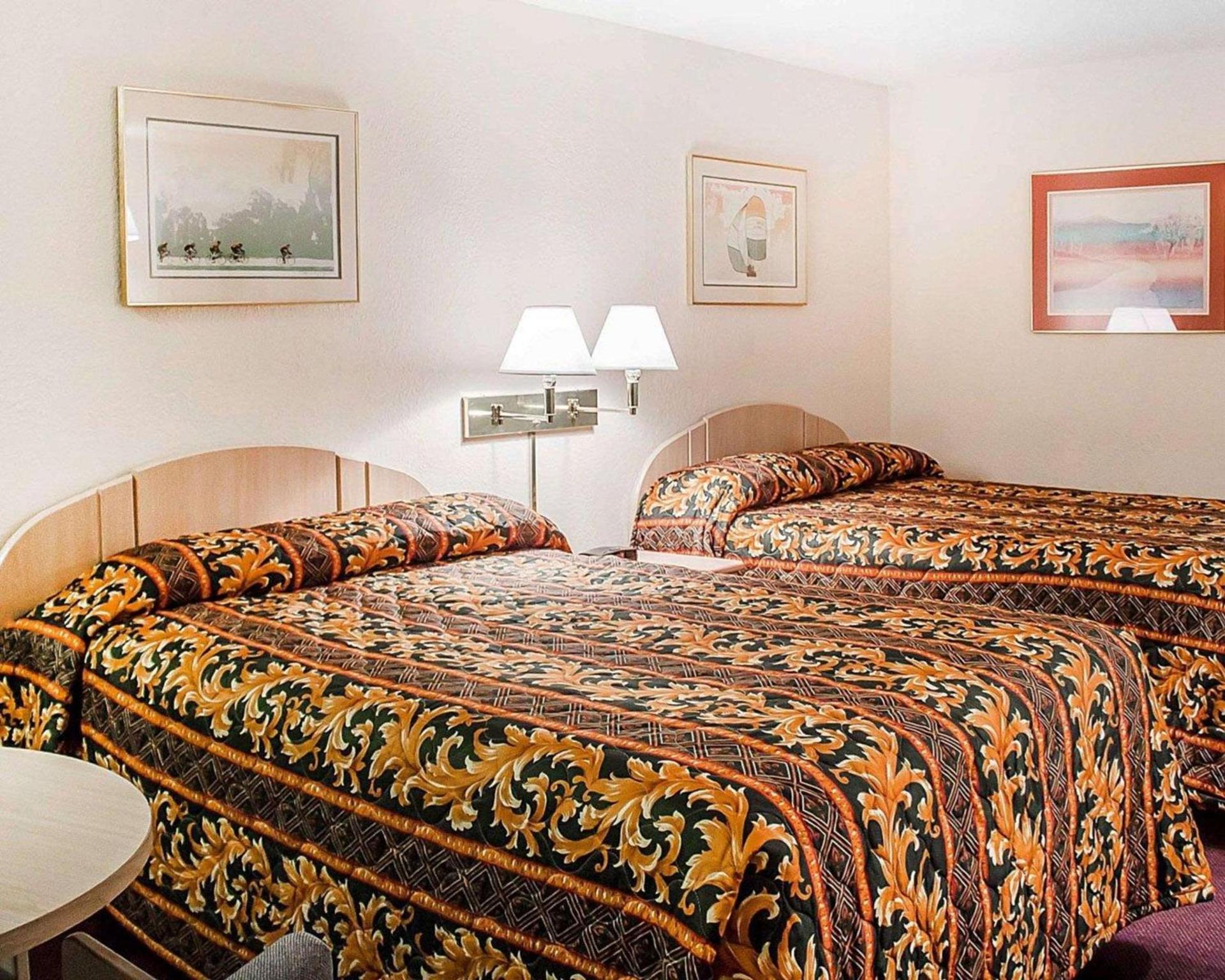 Rodeway Inn Findlay University Area photo 3