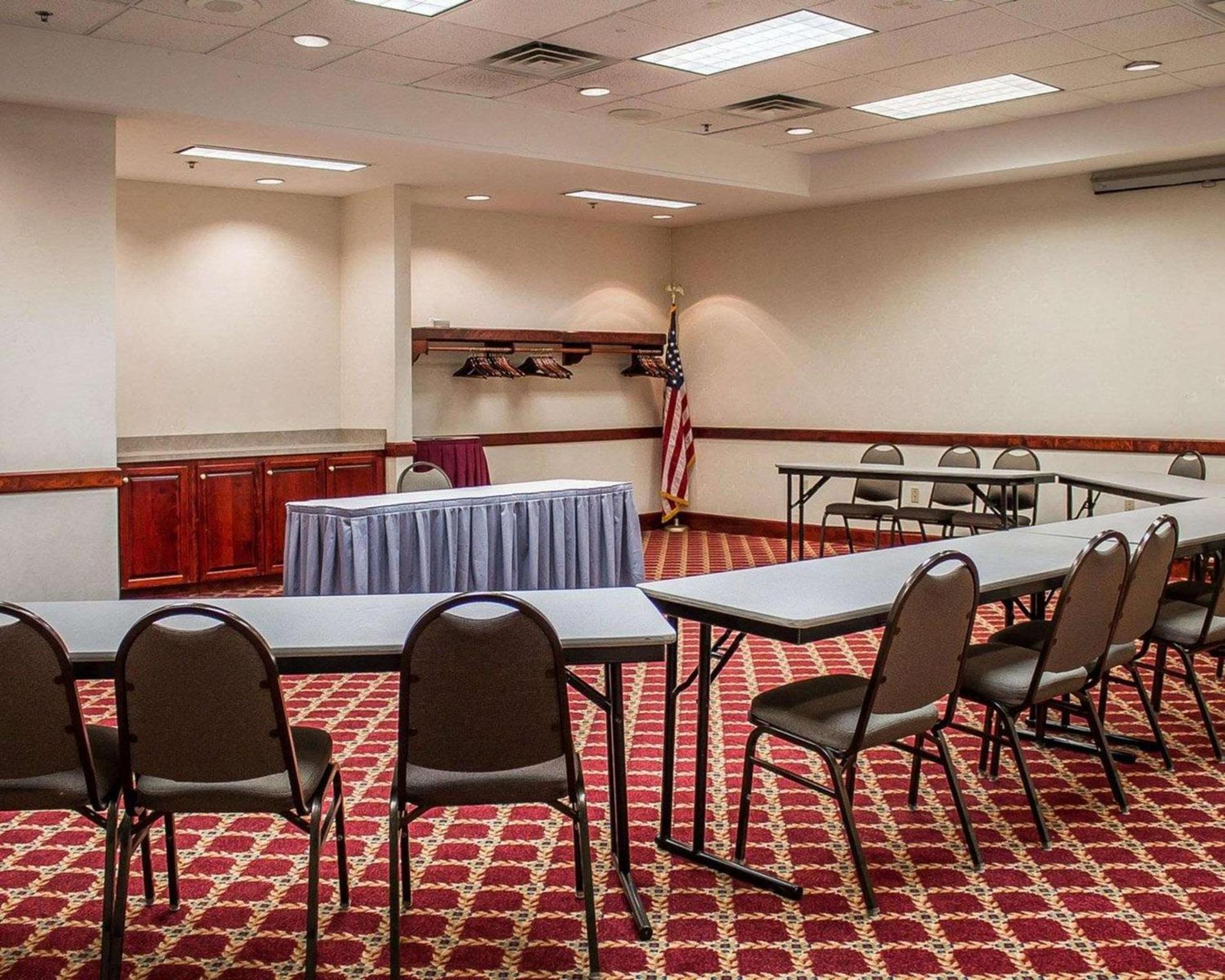 Quality Inn & Suites Bellville - Mansfield photo 18