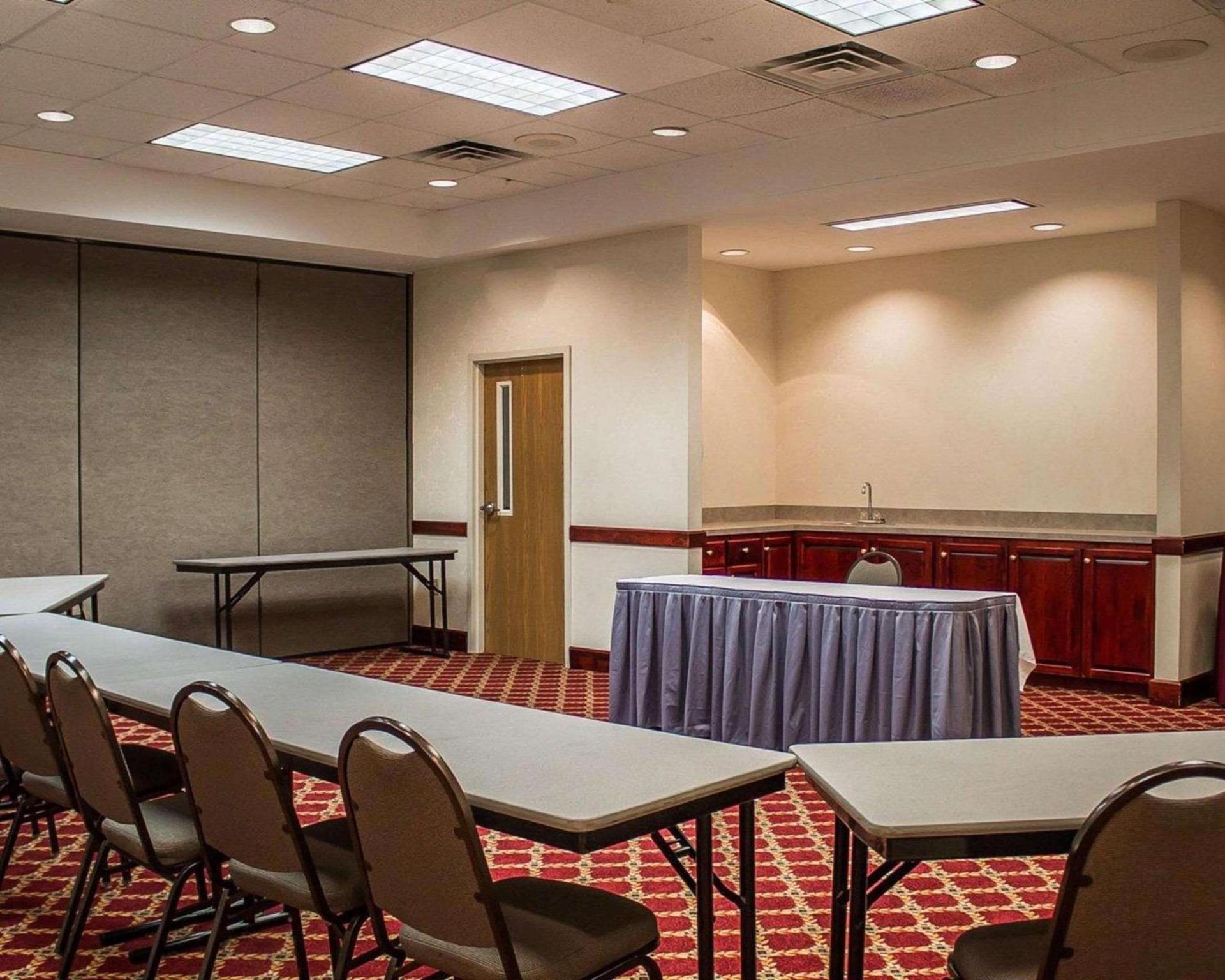 Quality Inn & Suites Bellville - Mansfield photo 19