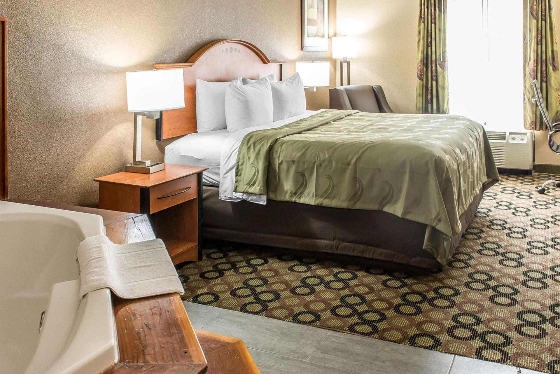 Quality Inn & Suites Columbus West - Hilliard photo 13