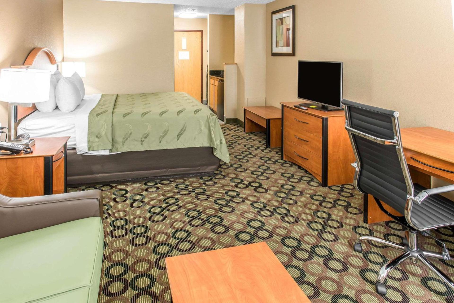 Quality Inn & Suites Columbus West - Hilliard photo 16