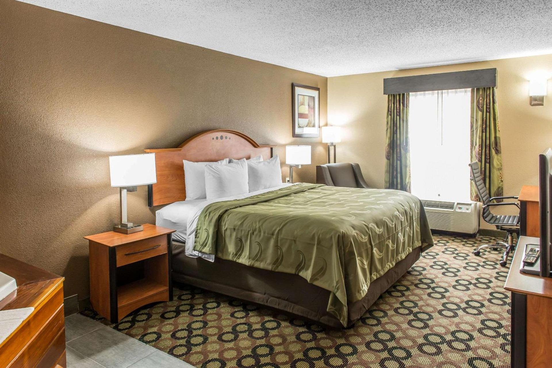 Quality Inn & Suites Columbus West - Hilliard photo 27