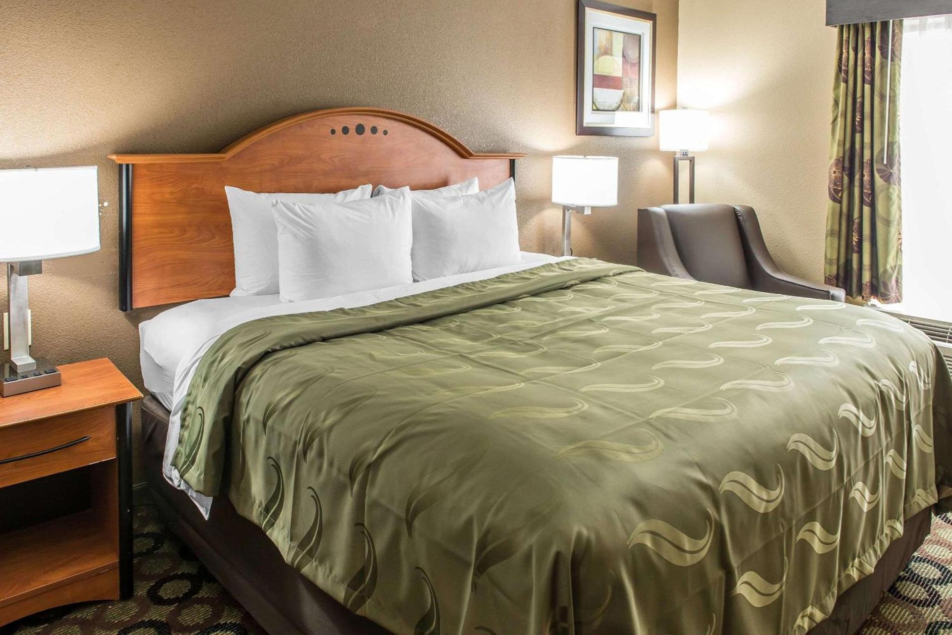 Quality Inn & Suites Columbus West - Hilliard photo 17