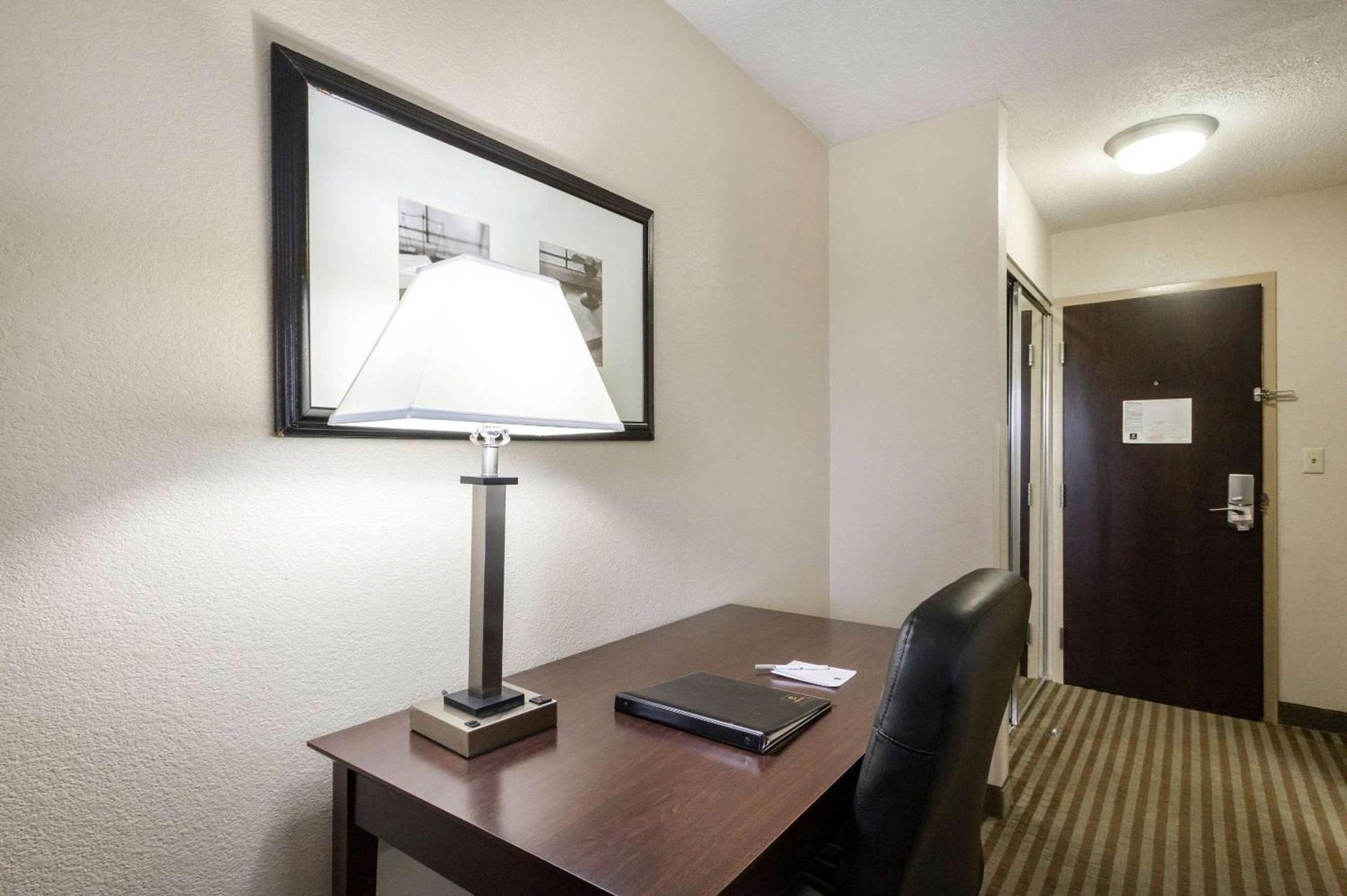 Spark By Hilton Cleveland Beachwood photo 14