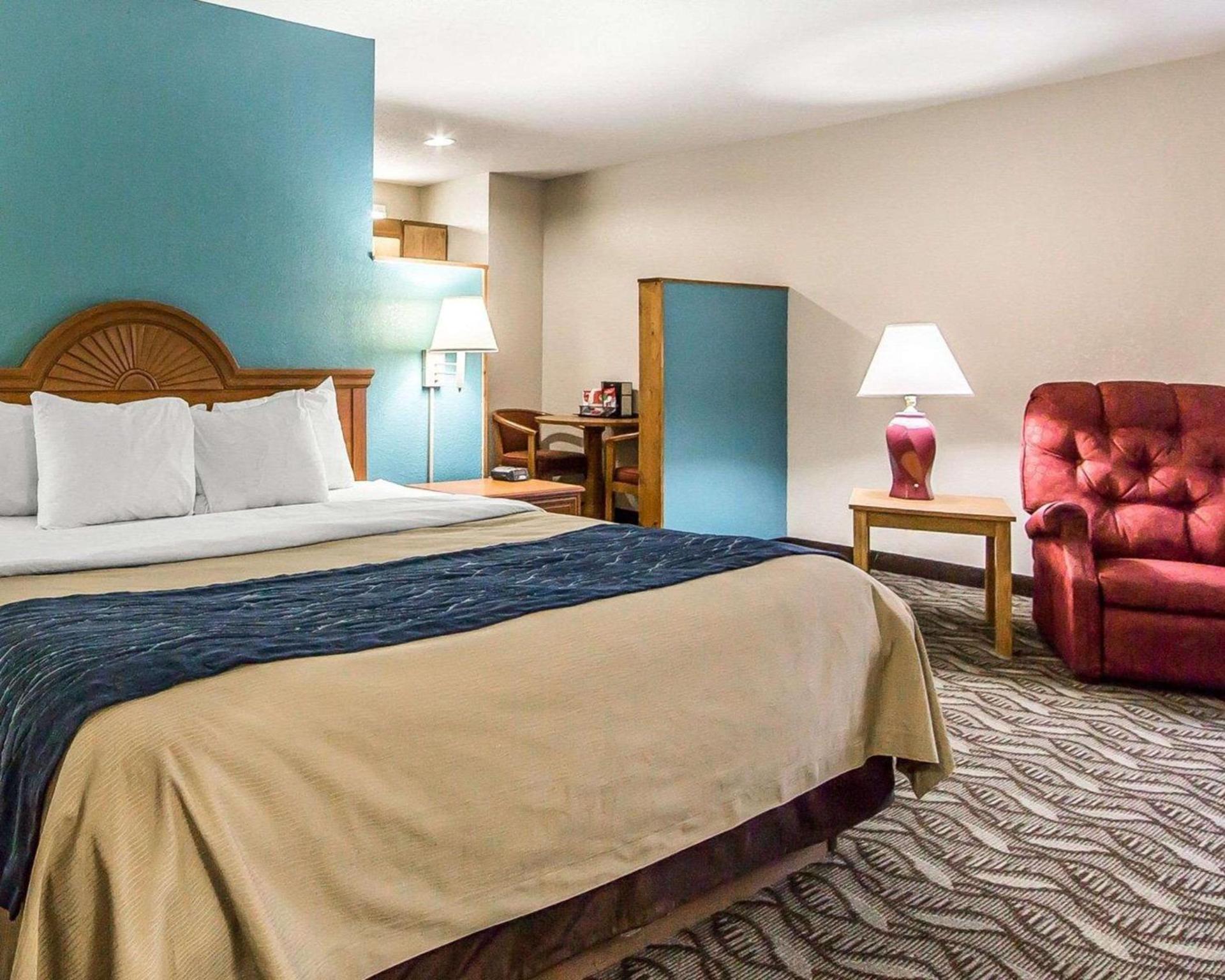 Quality Inn & Suites Circleville photo 17