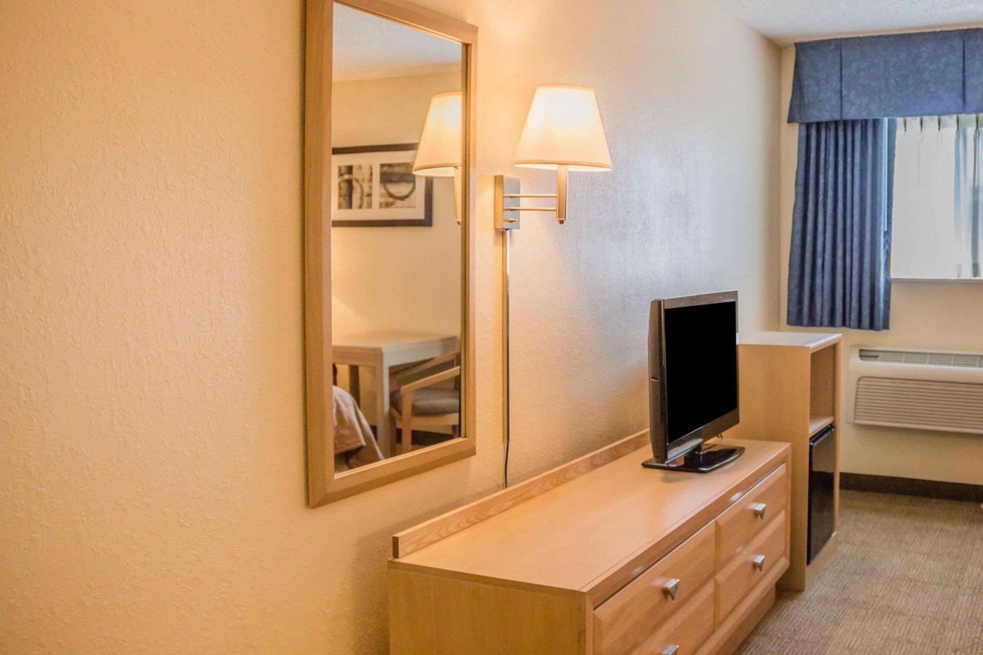 Quality Inn Port Clinton Waterfront photo 19