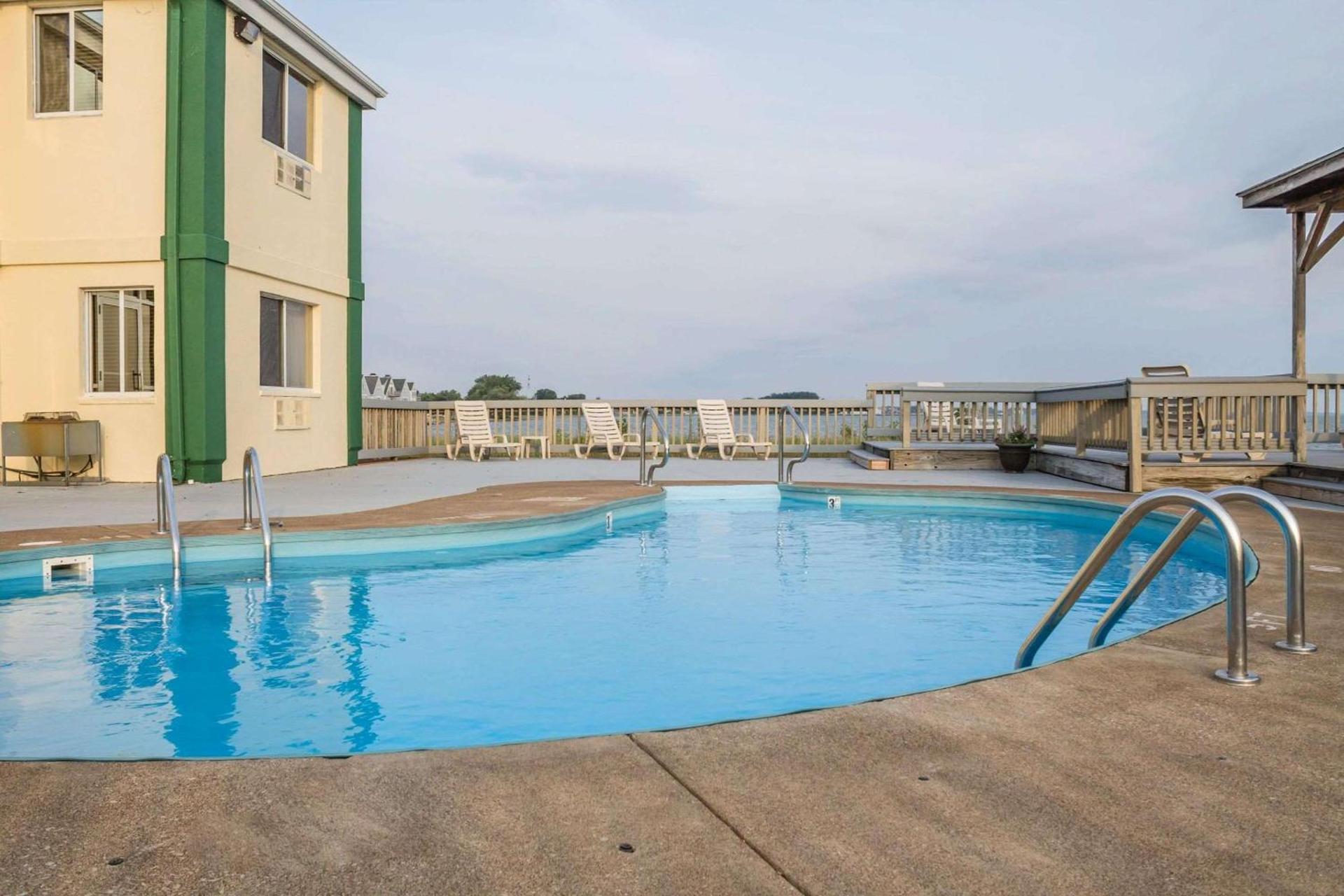 Quality Inn Port Clinton Waterfront photo 9
