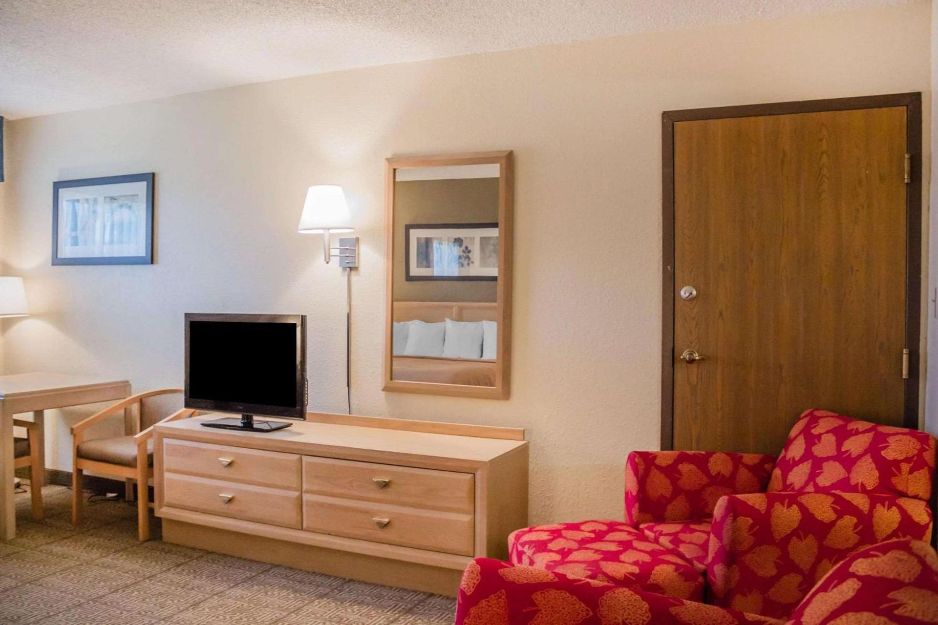 Quality Inn Port Clinton Waterfront photo 7