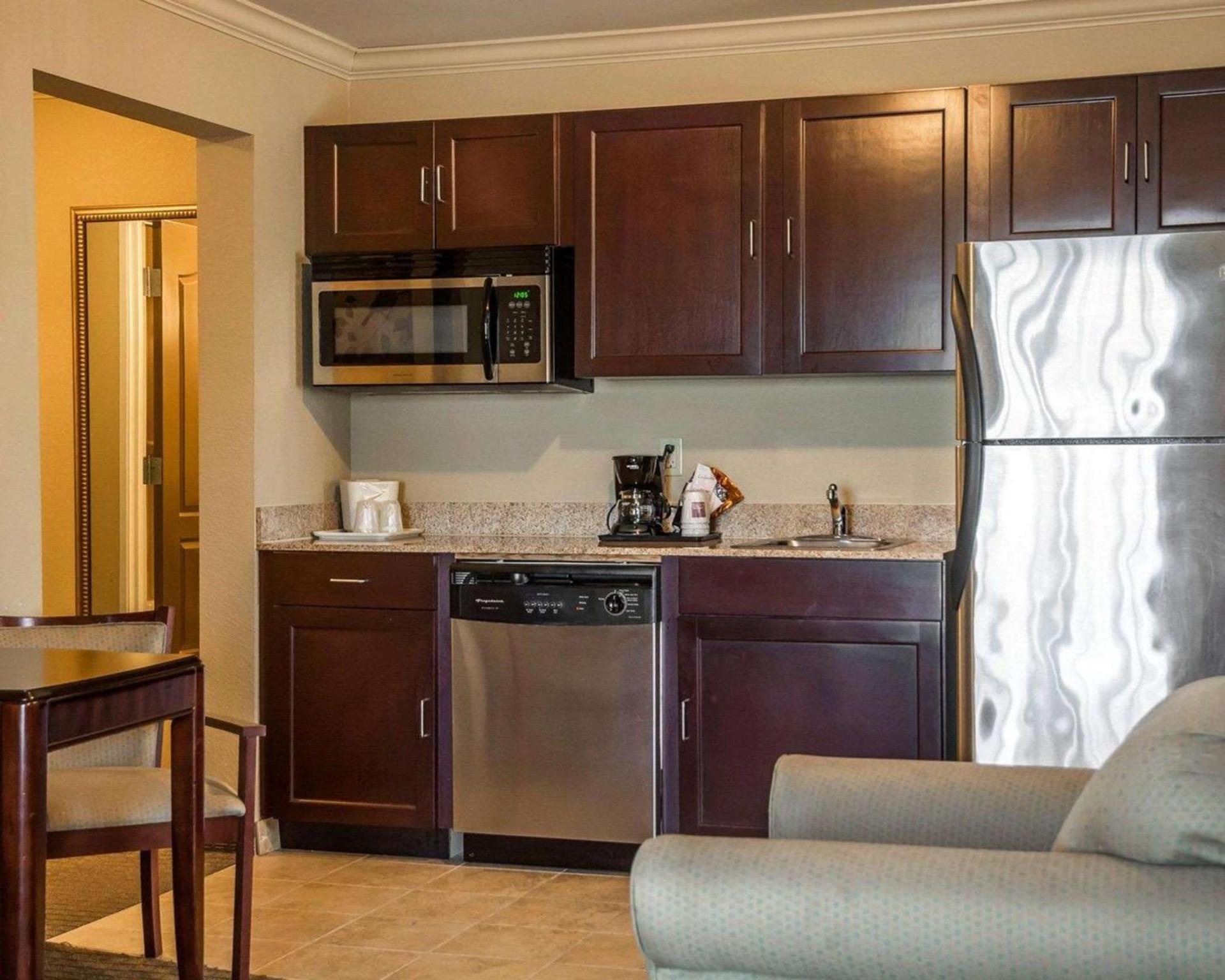 Spark by Hilton Cincinnati Fairfield photo 25