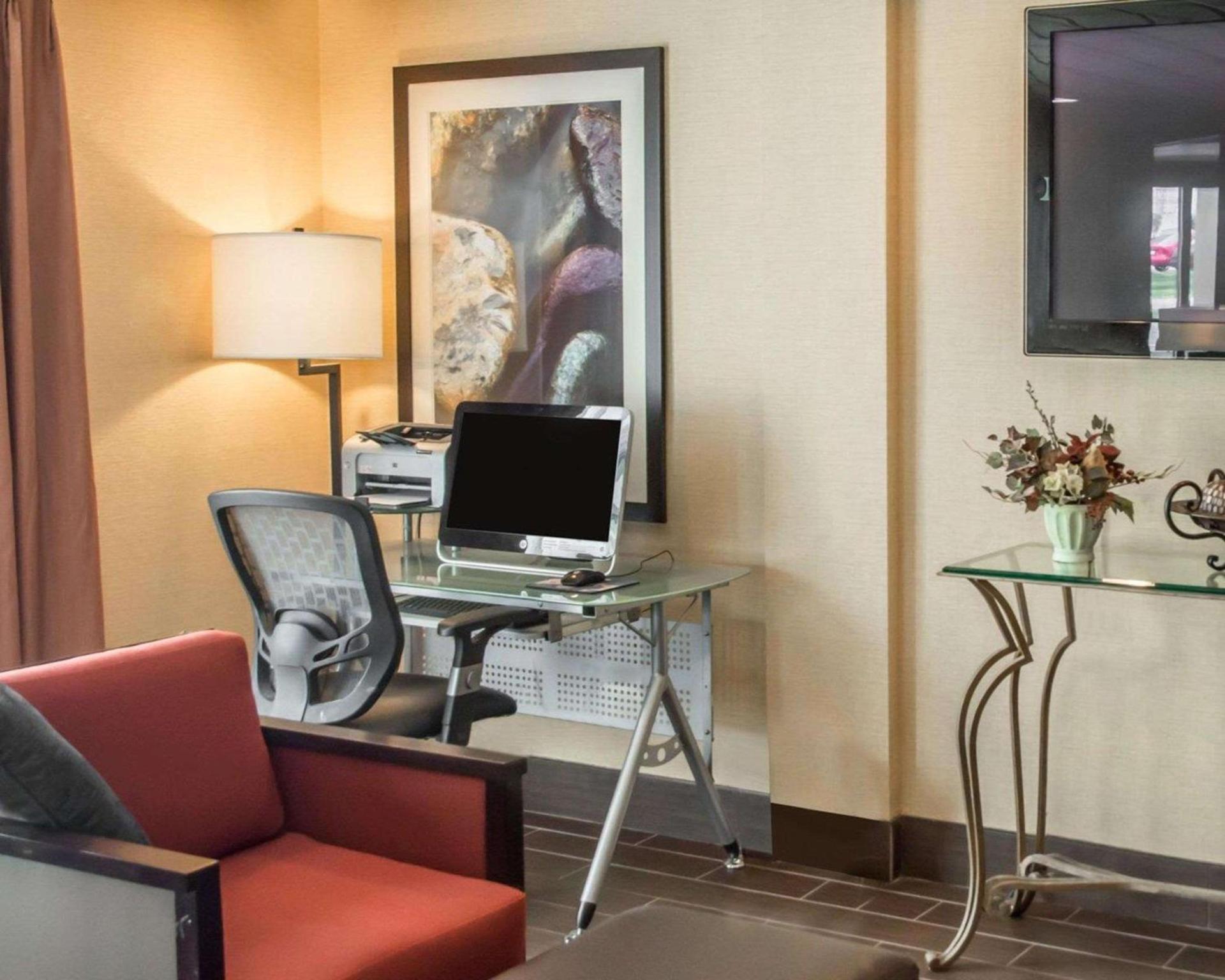 Quality Inn Springboro West photo 9
