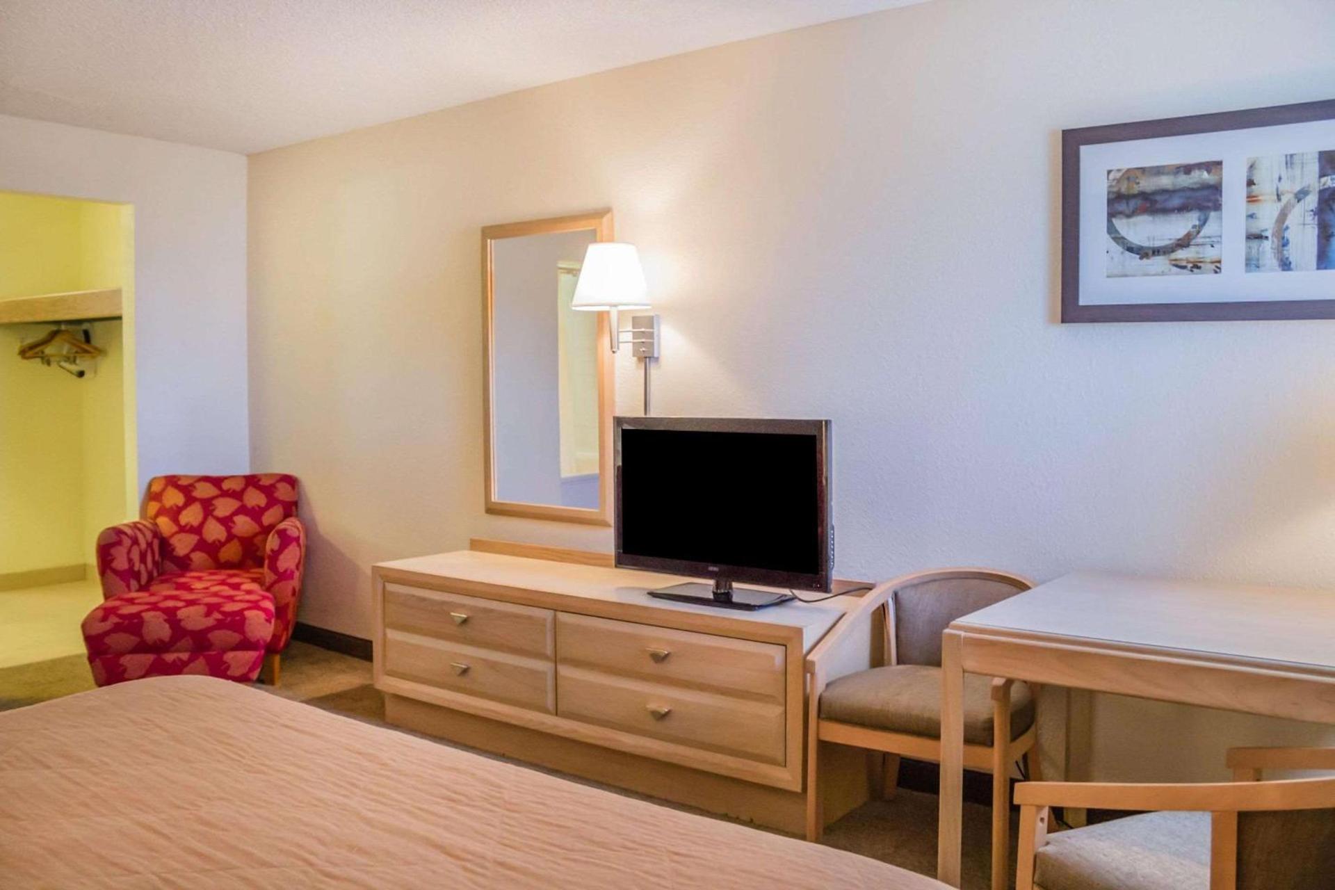 Quality Inn Port Clinton Waterfront photo 6