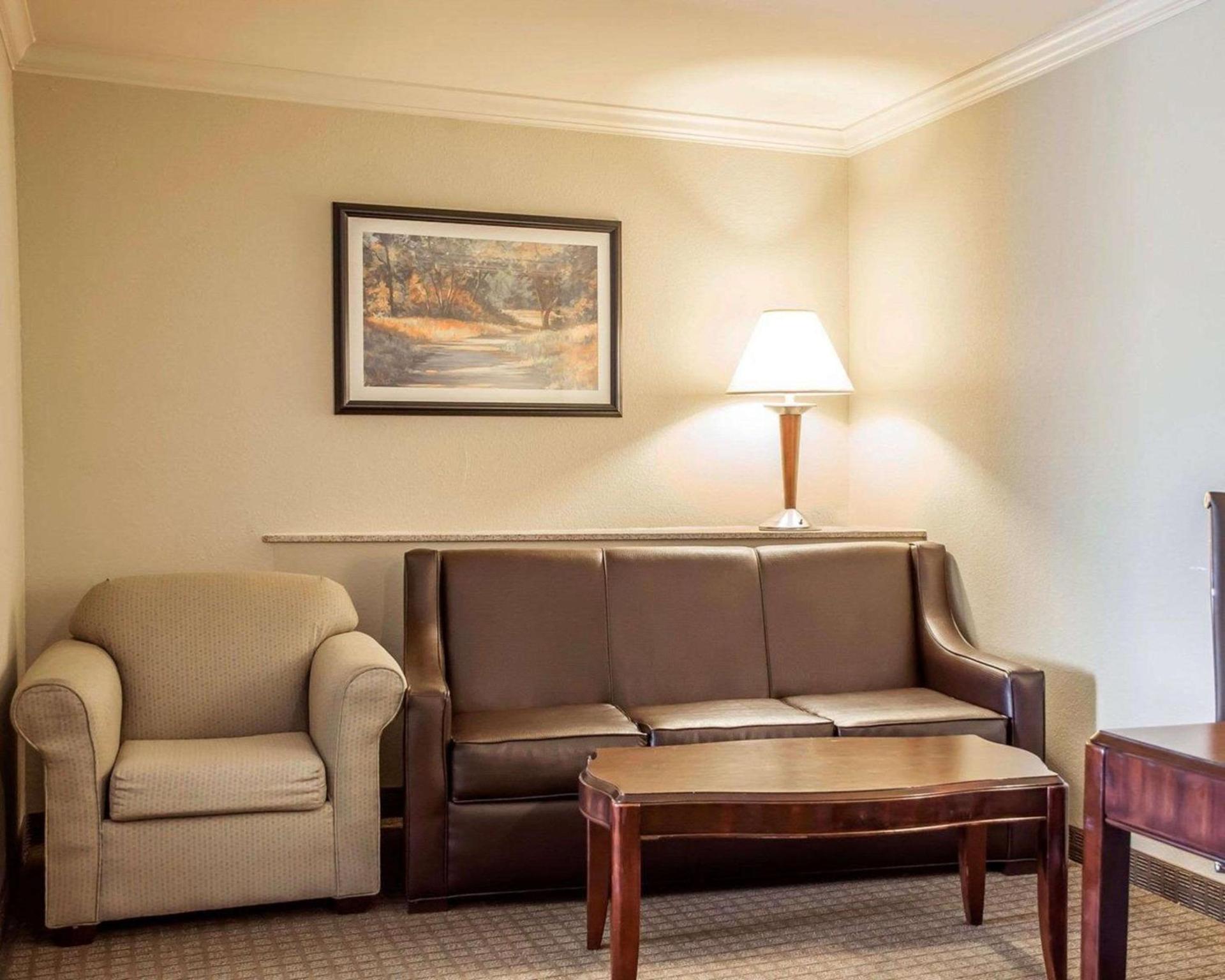 Spark by Hilton Cincinnati Fairfield photo 14