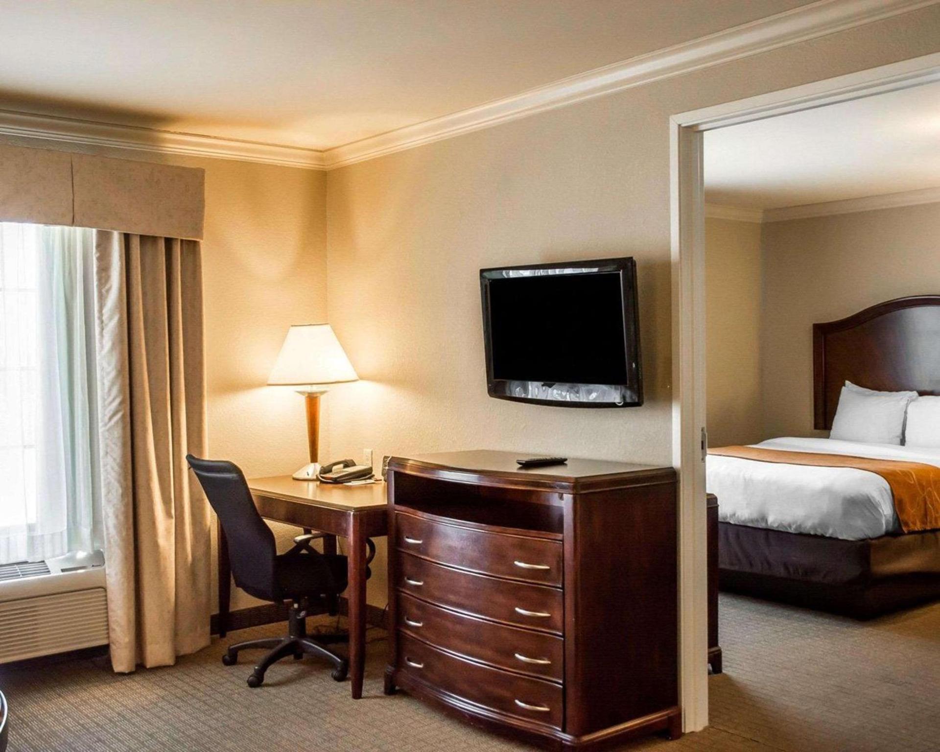 Spark by Hilton Cincinnati Fairfield photo 20