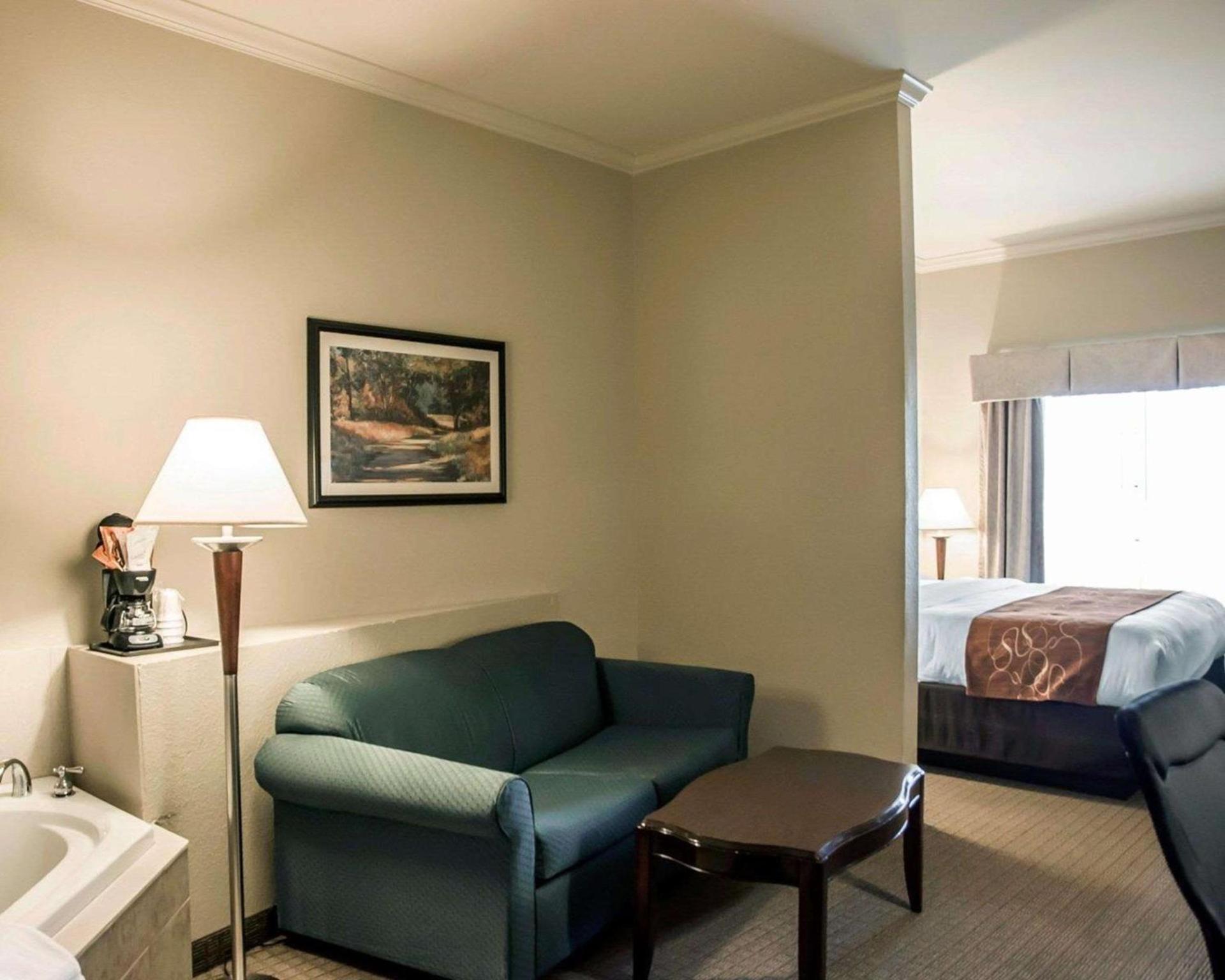 Spark by Hilton Cincinnati Fairfield photo 9