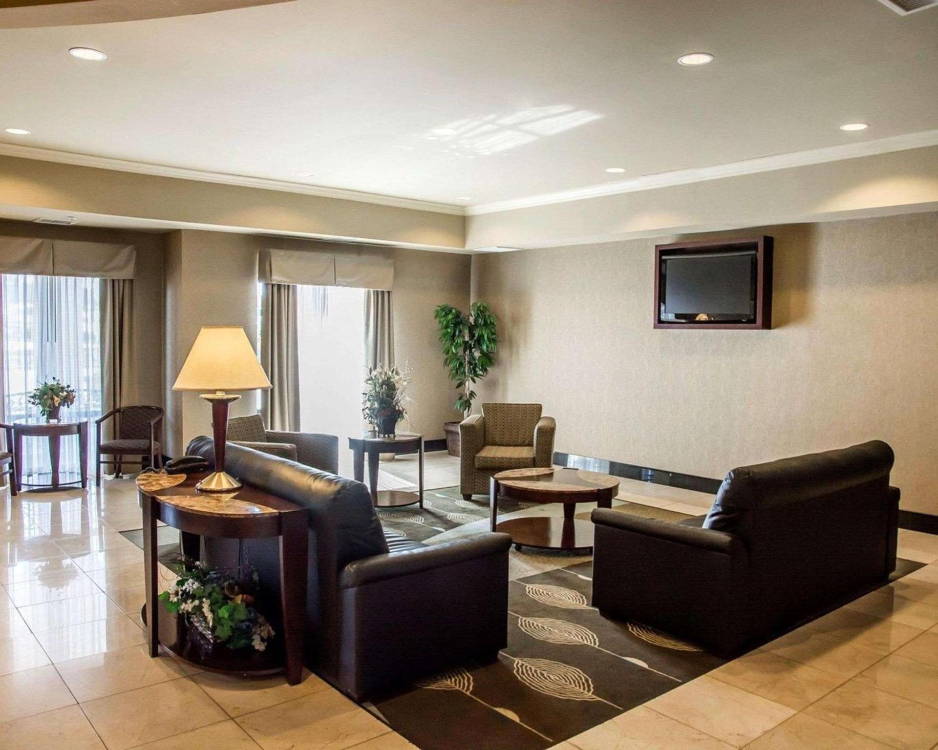 Spark by Hilton Cincinnati Fairfield photo 4