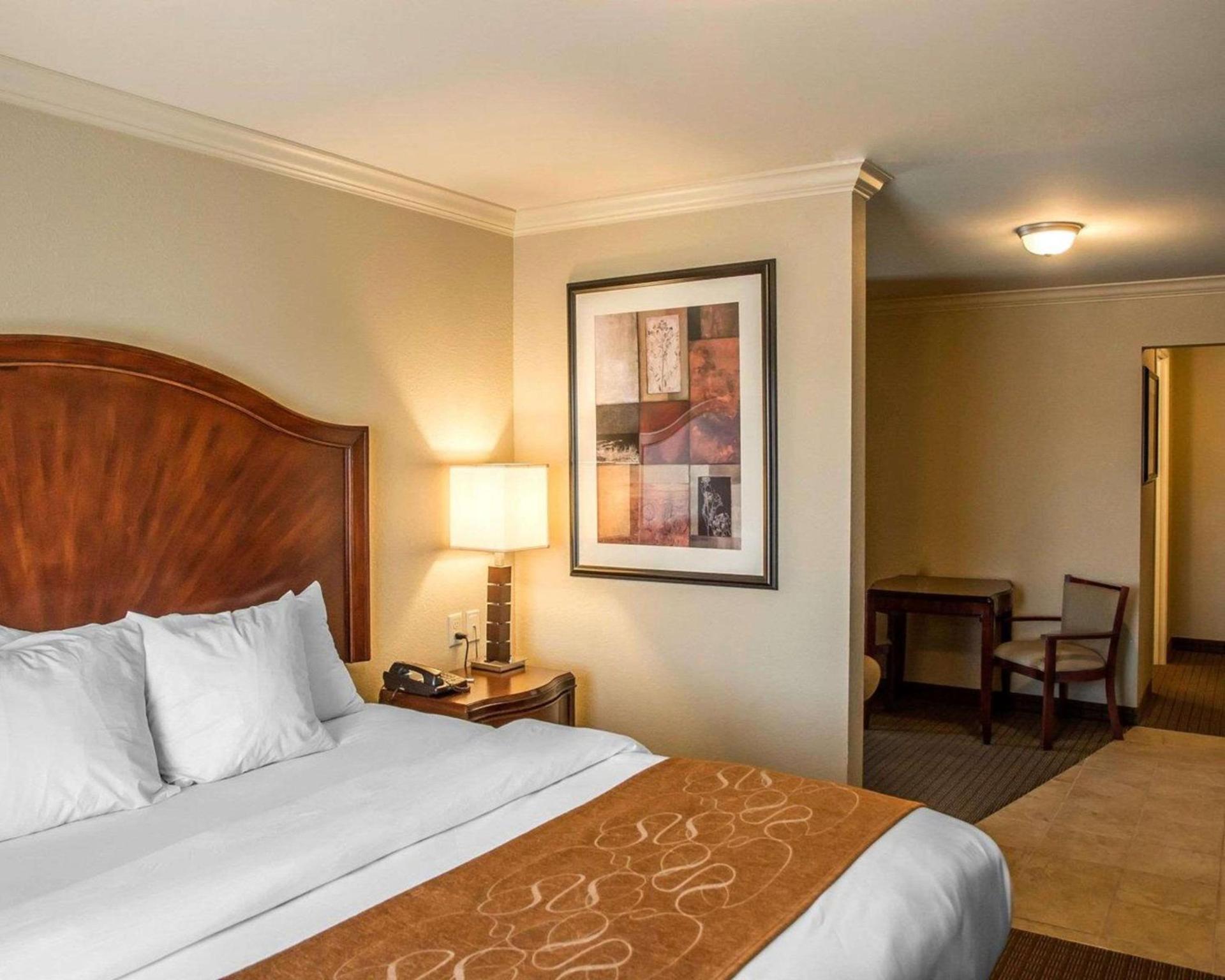 Spark by Hilton Cincinnati Fairfield photo 17