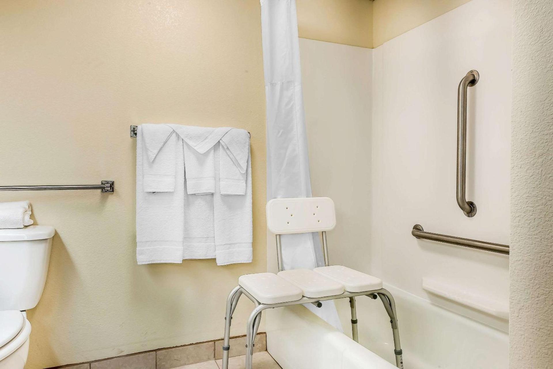 Quality Inn Gallipolis photo 17