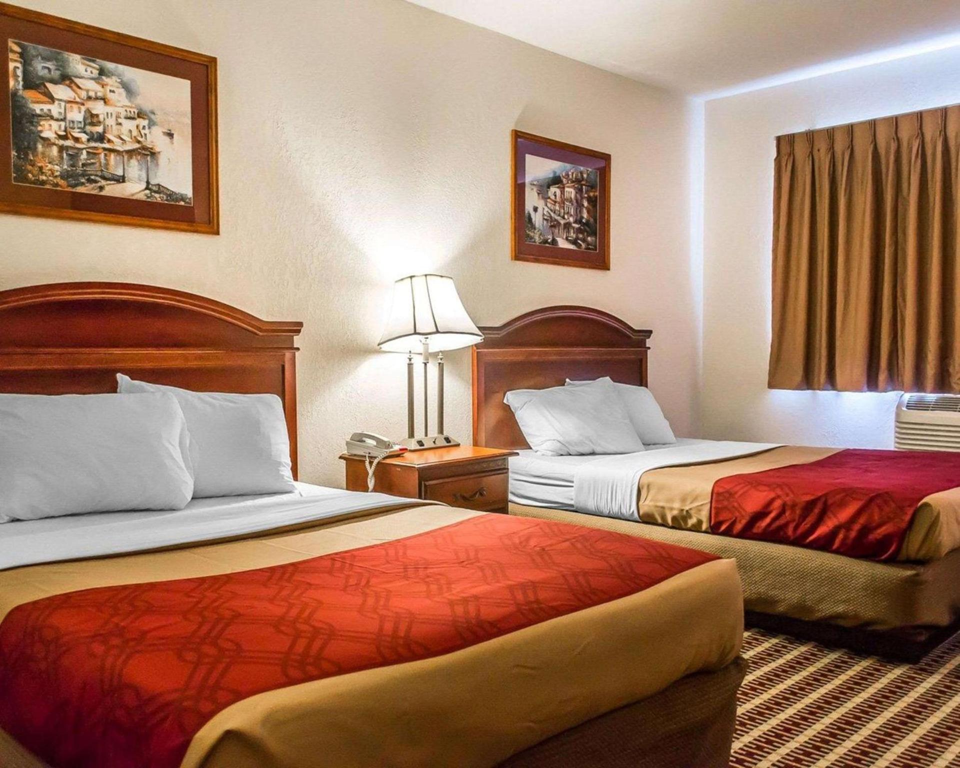 Economy Inn & Suites photo 5