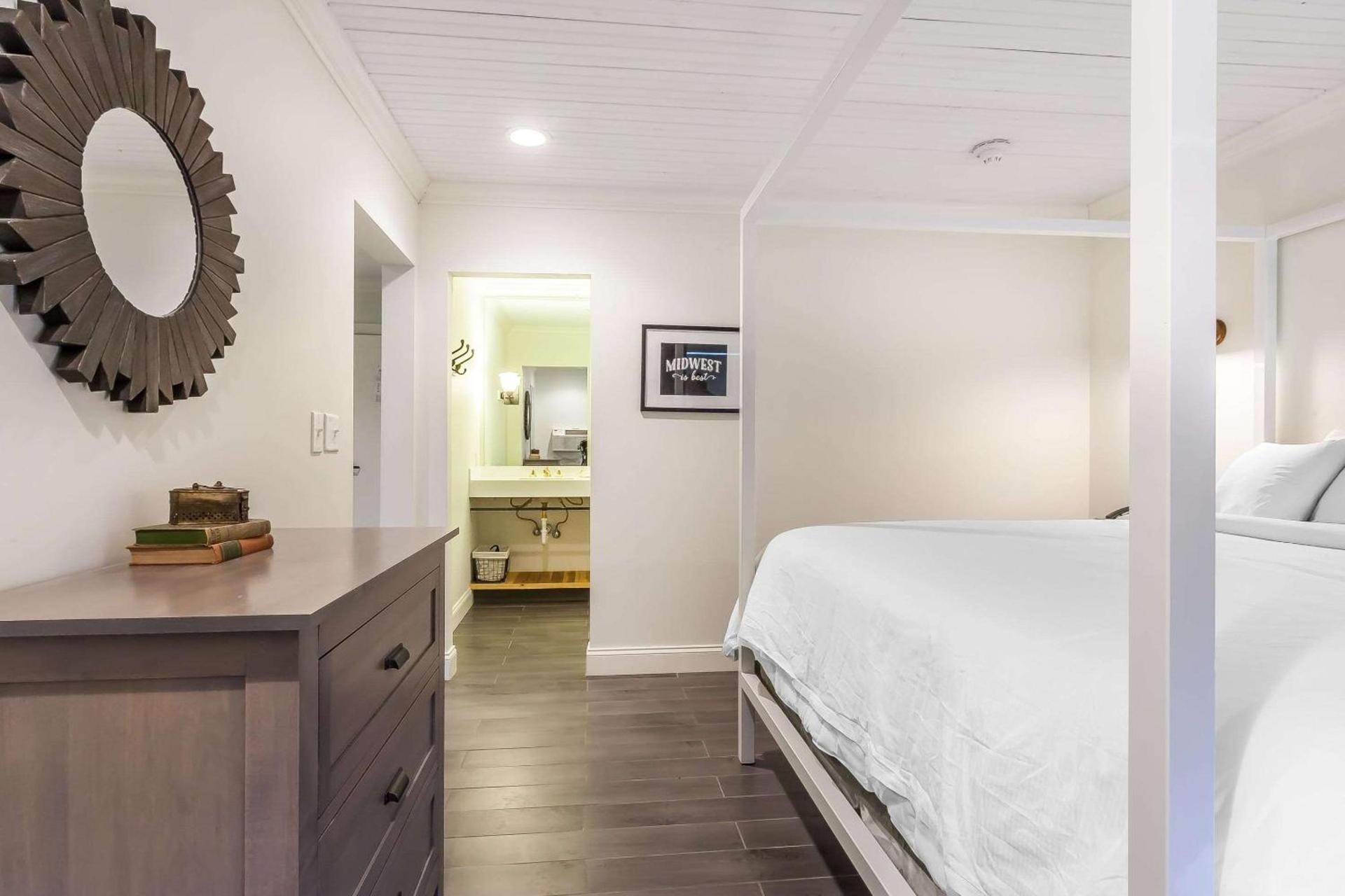 The Aurora Inn Hotel and Event Center photo 43