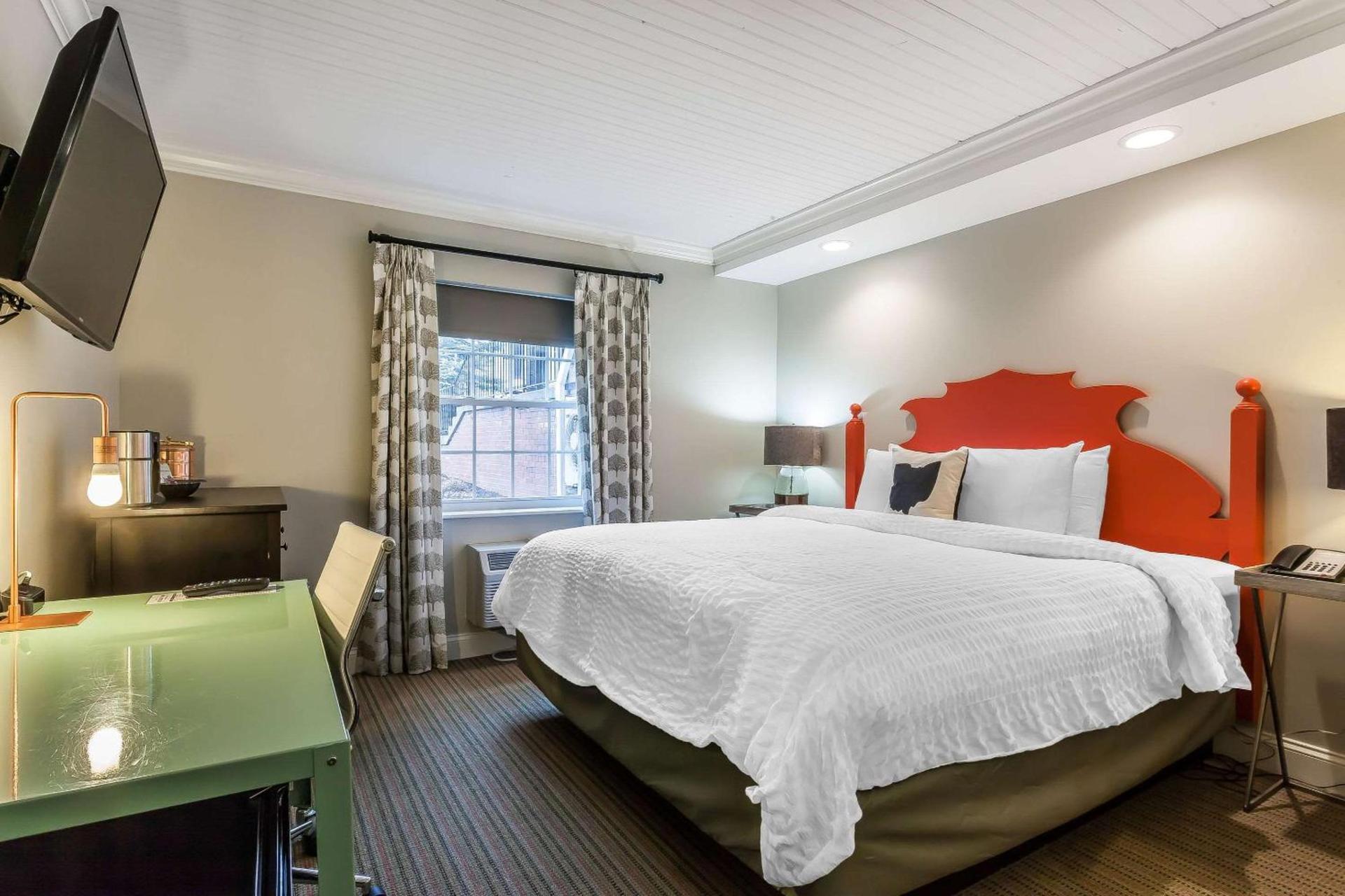 The Aurora Inn Hotel and Event Center photo 35