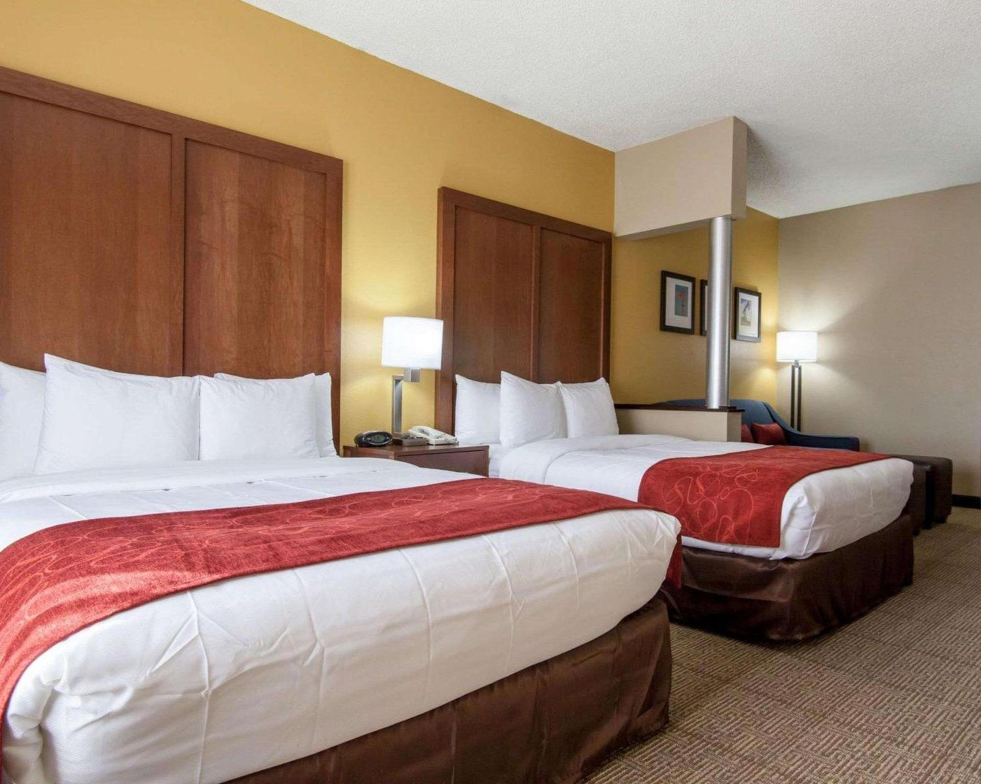 Comfort Suites Tulsa Central photo 24