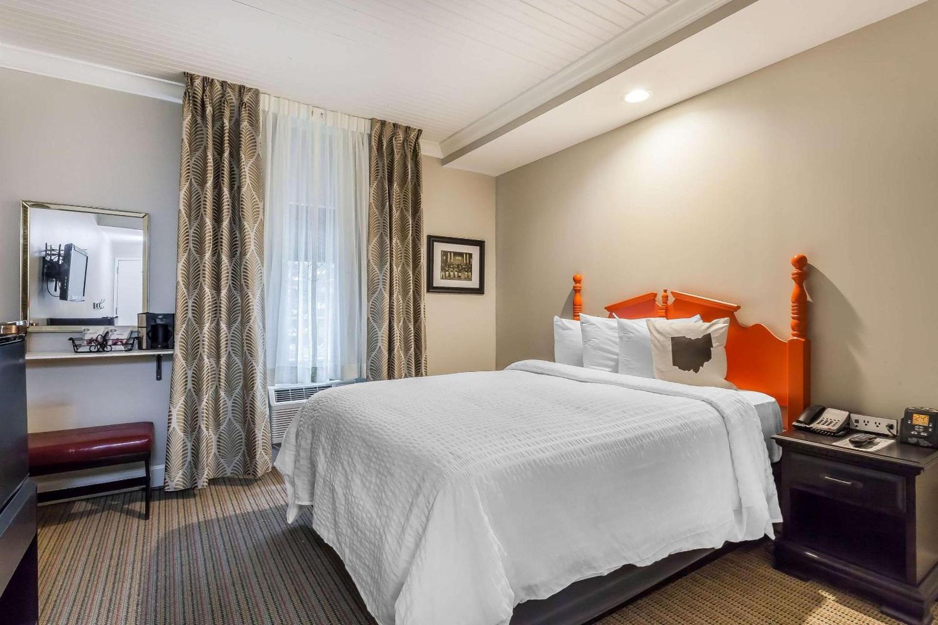 The Aurora Inn Hotel and Event Center photo 22