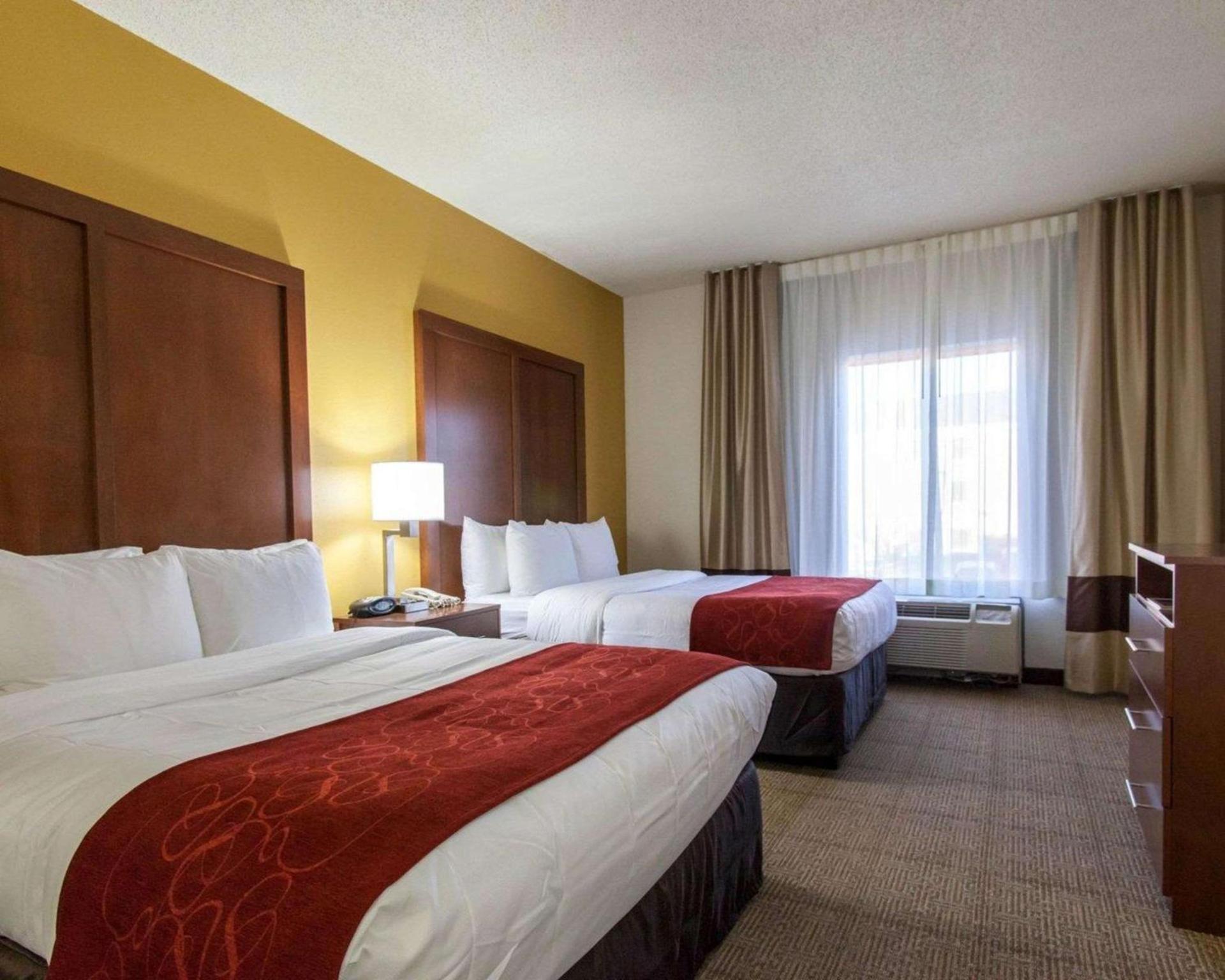 Comfort Suites Tulsa Central photo 27