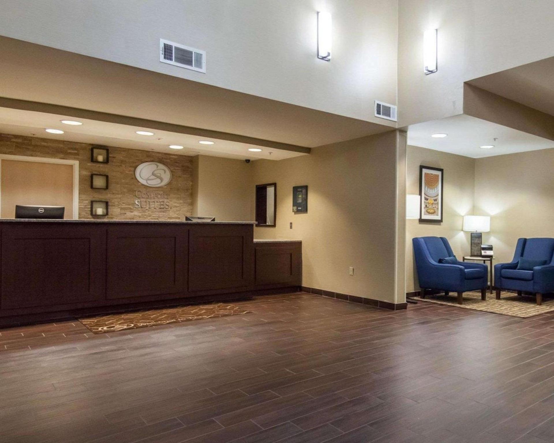 Comfort Suites Tulsa Central photo 12
