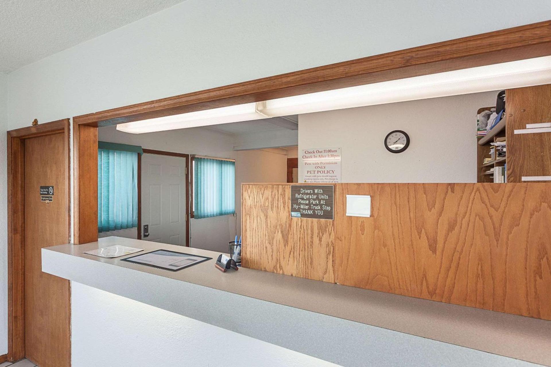 Rodeway Inn Wauseon photo 14