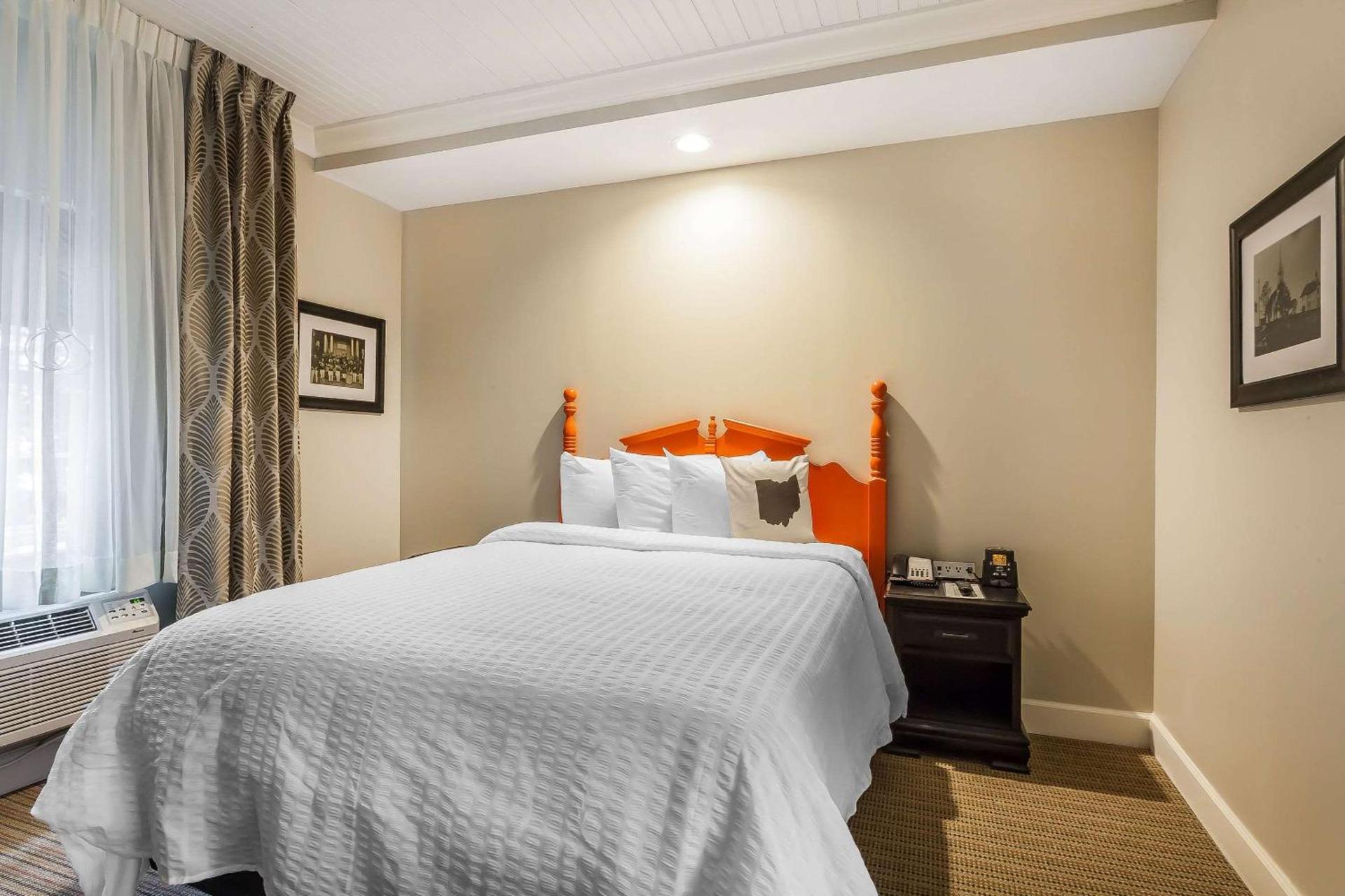 The Aurora Inn Hotel and Event Center photo 18