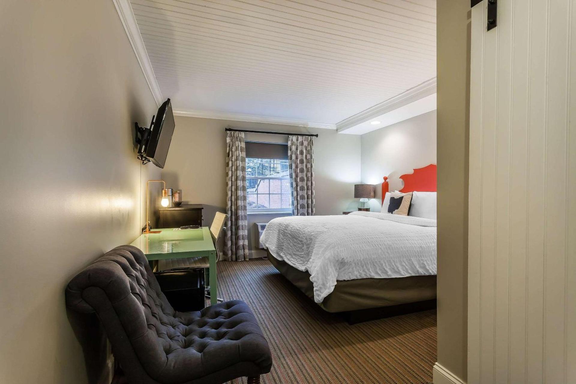 The Aurora Inn Hotel and Event Center photo 16