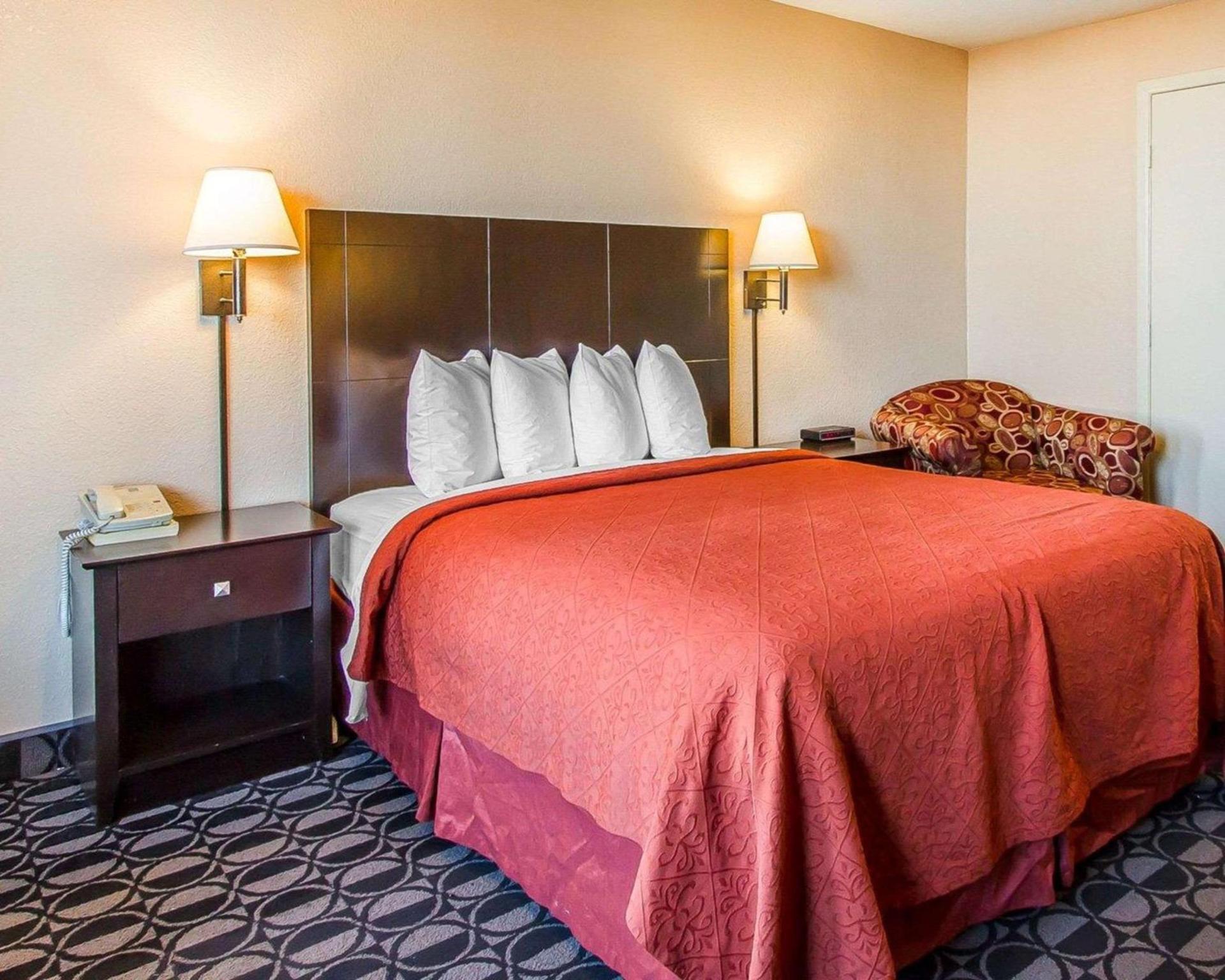 Quality Inn Ada near University photo 10