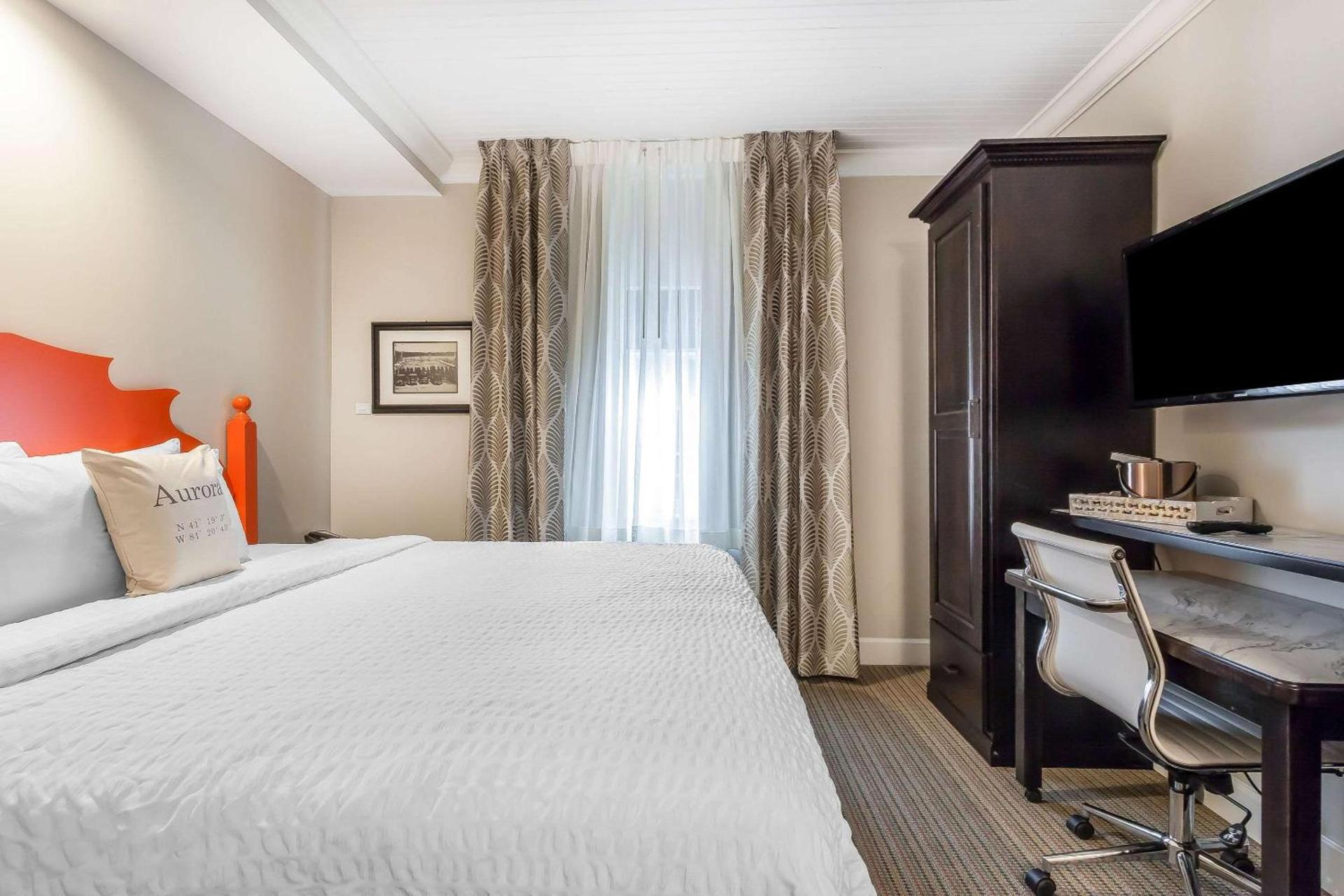 The Aurora Inn Hotel and Event Center photo 11